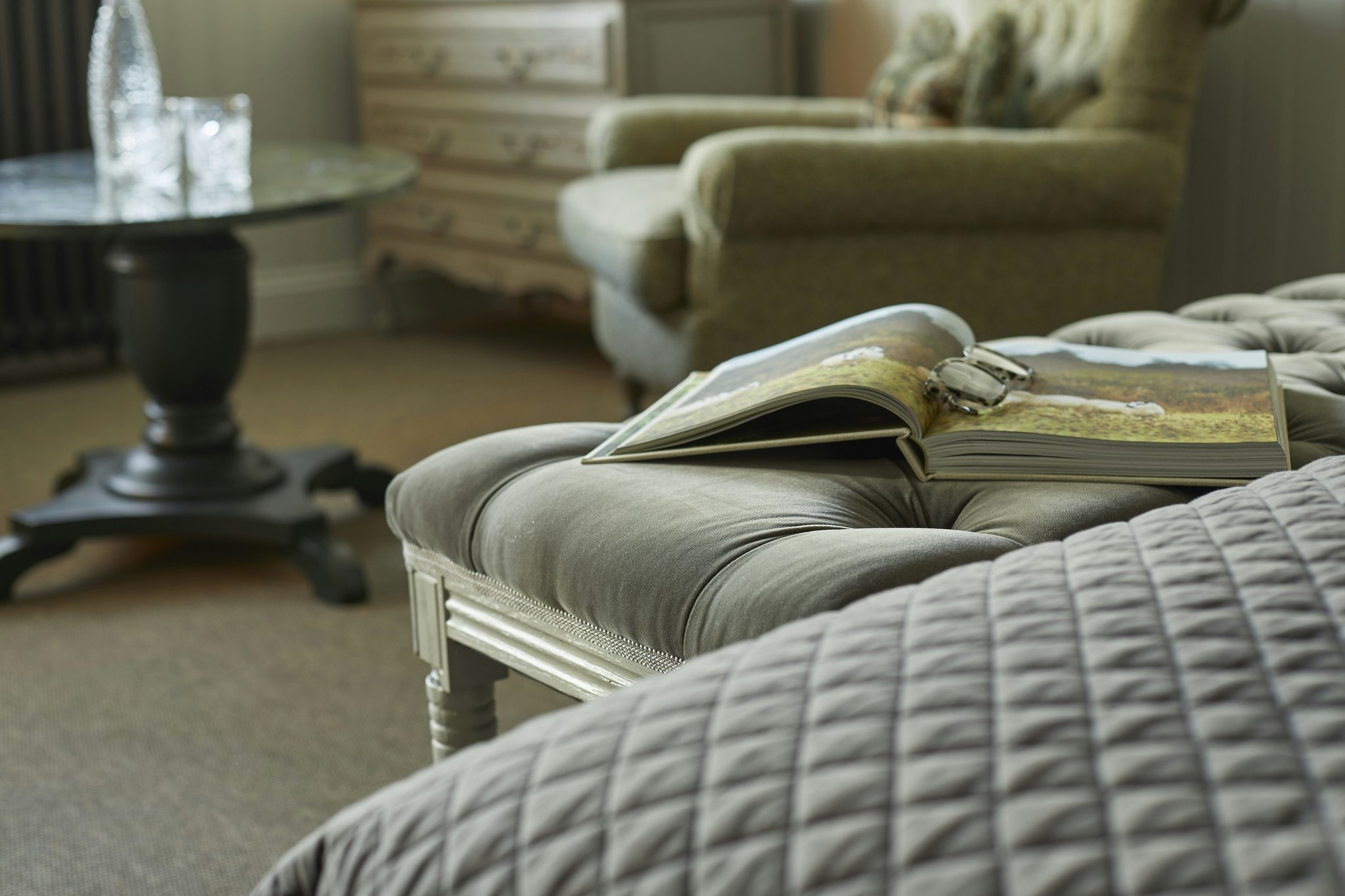 t3mHWCXuUSEEIGir1hiIg_Plush__Double_Room-03_S