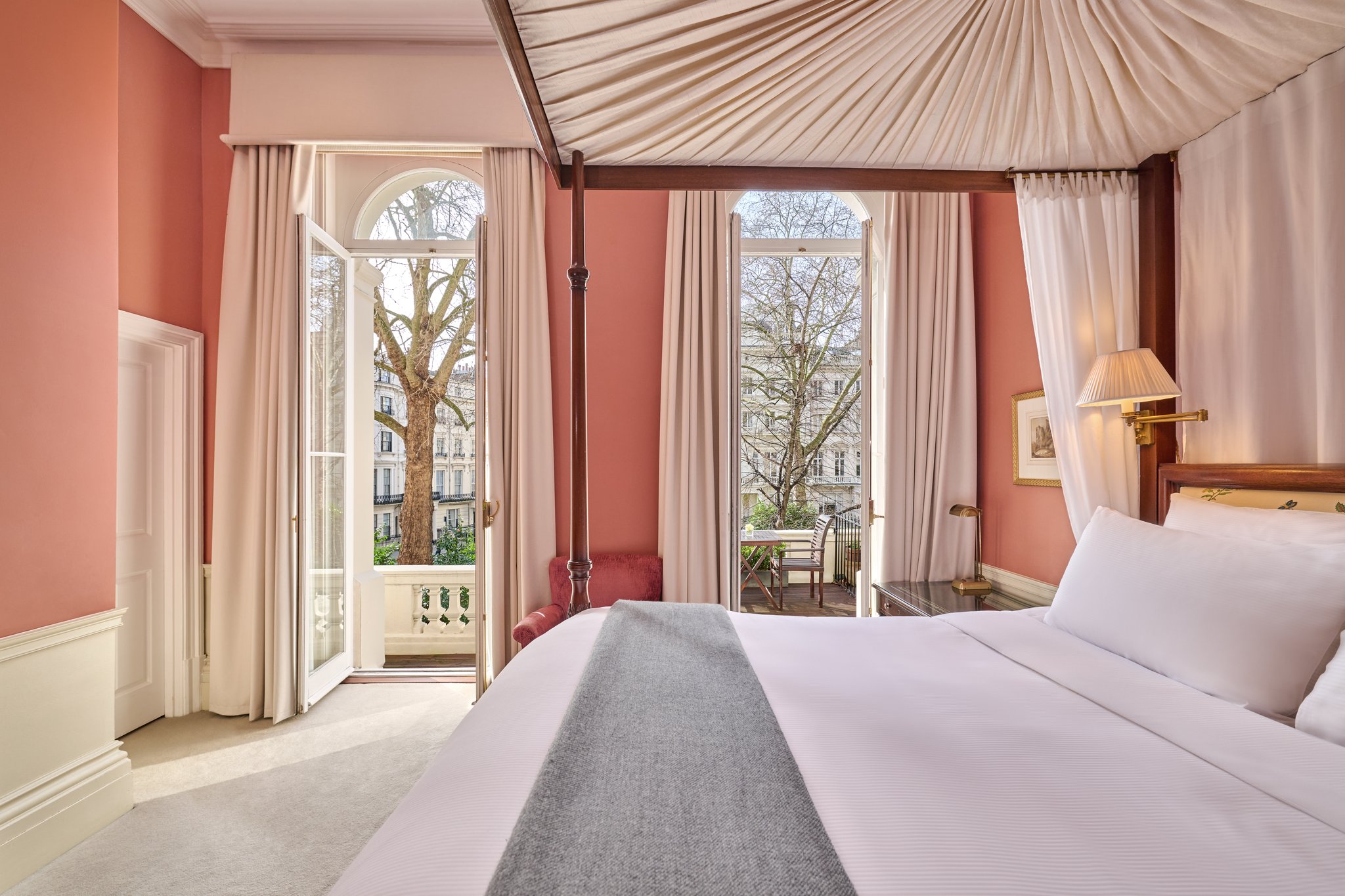 Suite_with_Balcony_S