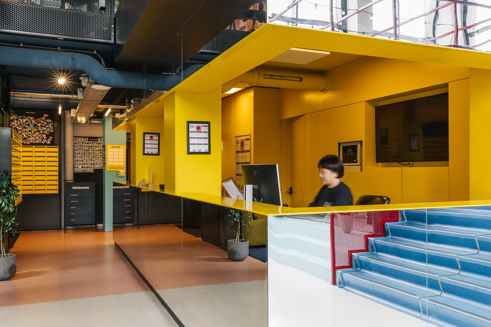 1nhO1jtsCkqiSd3MKYDr5w_Reception_S