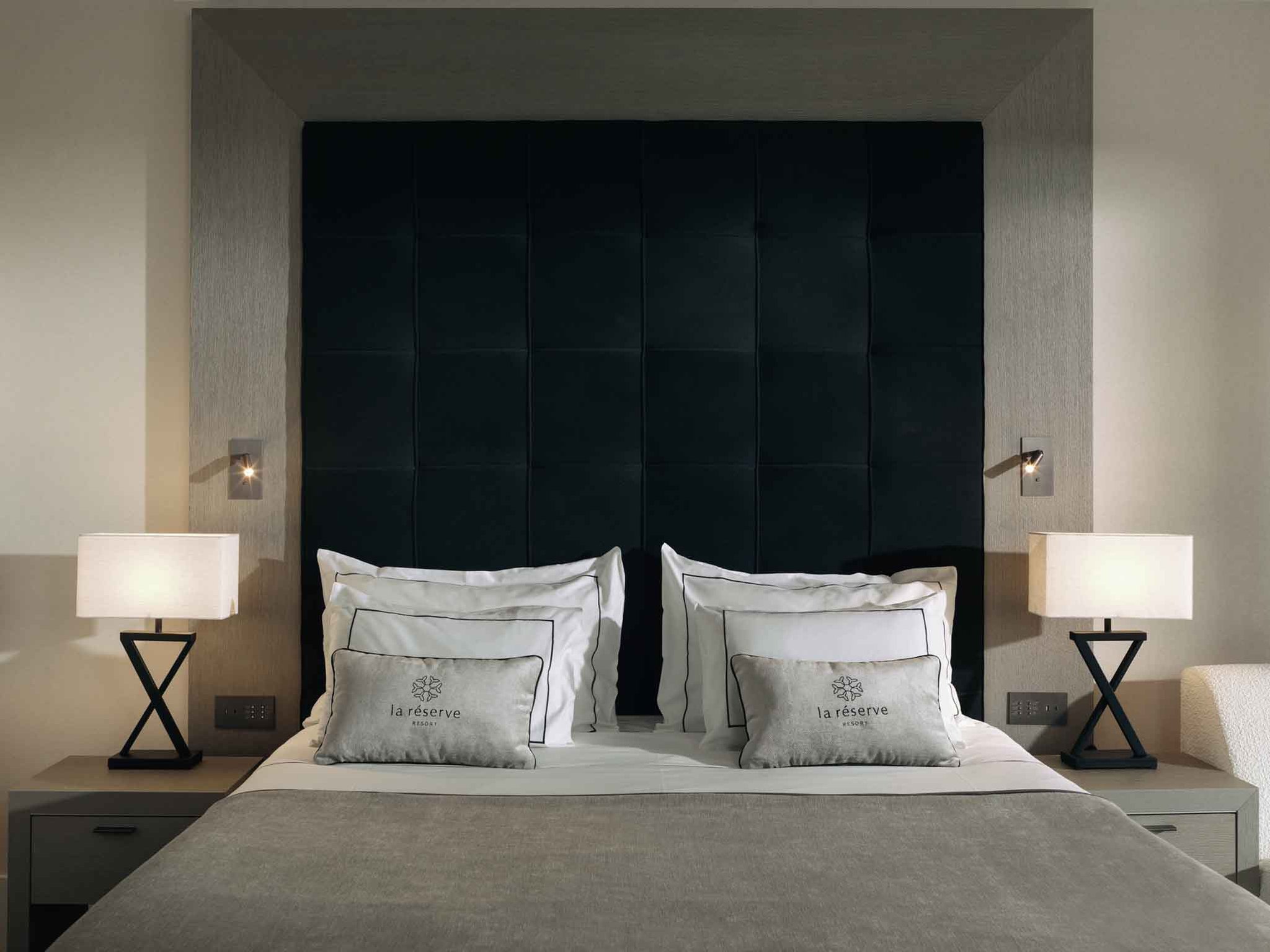 QWMFEHZHkGX0cltaYCSjw_Junior_Suite-03_S