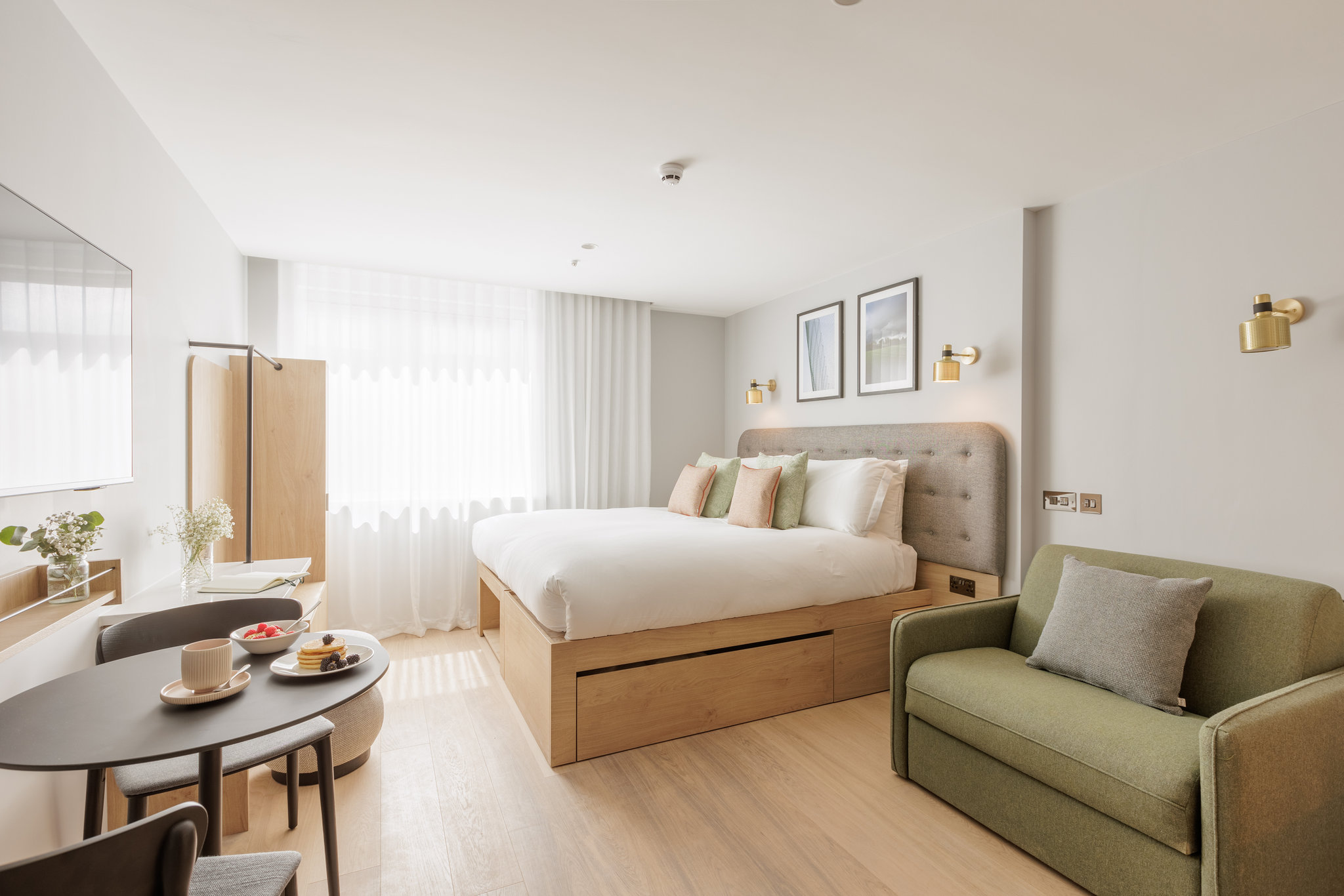 Studio_for_three-13_S