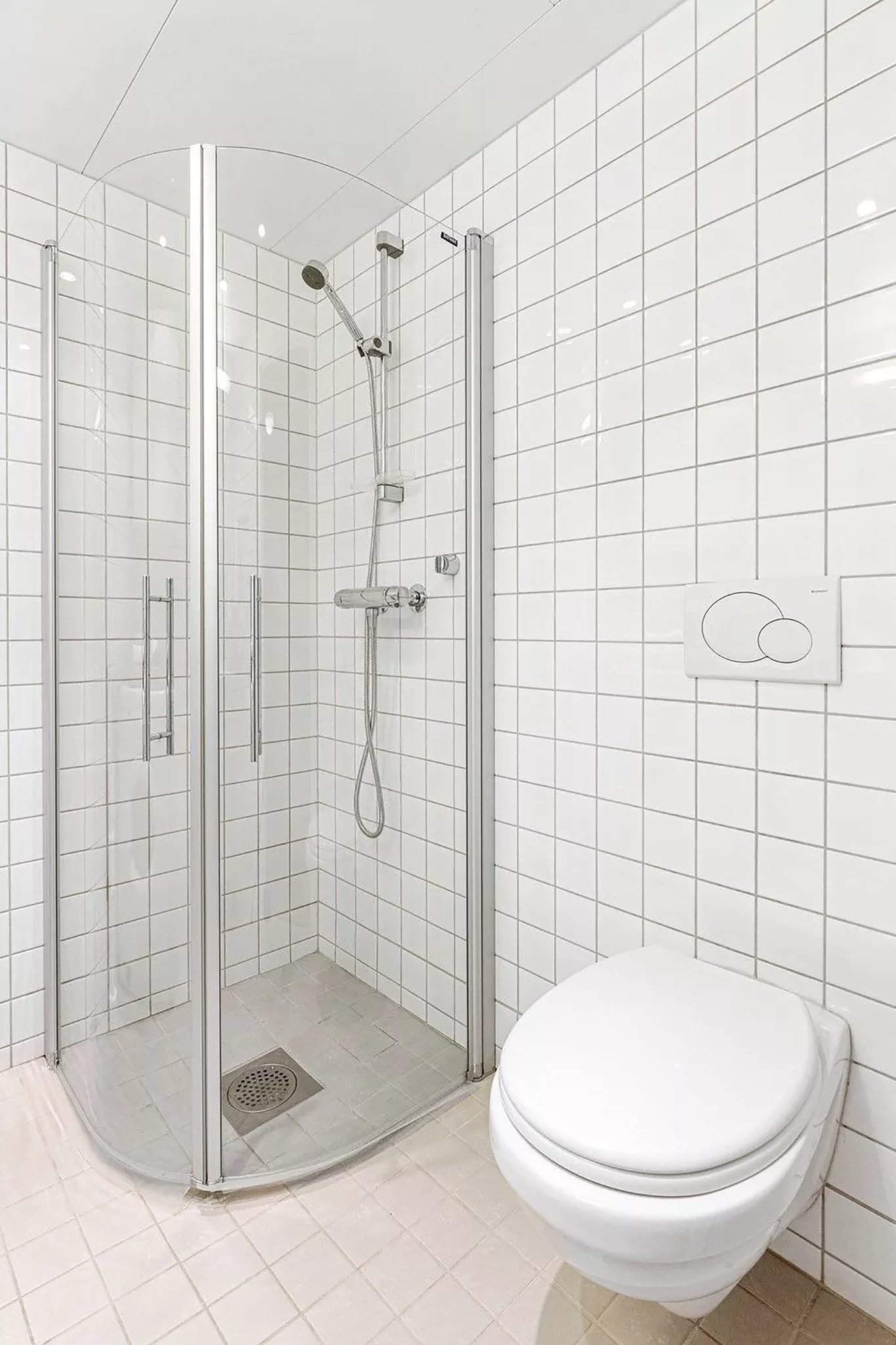 Three_Bedroom_Apartment_Bathroom_S