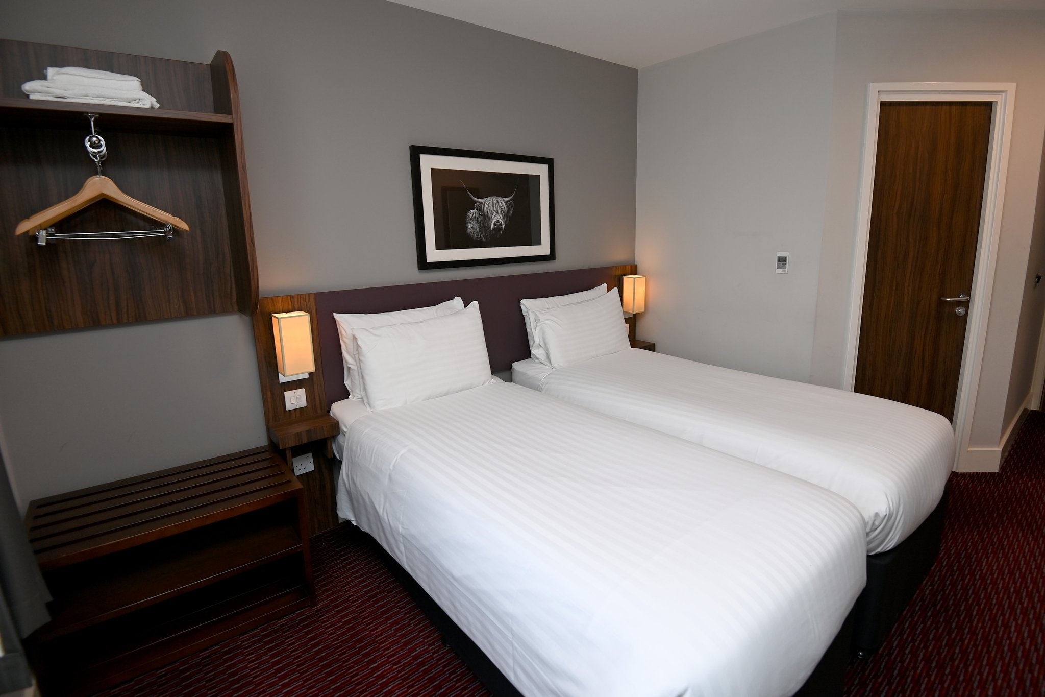 Aprds9KMNUaCwq4wF2yHw_Twin_or_Double2_S