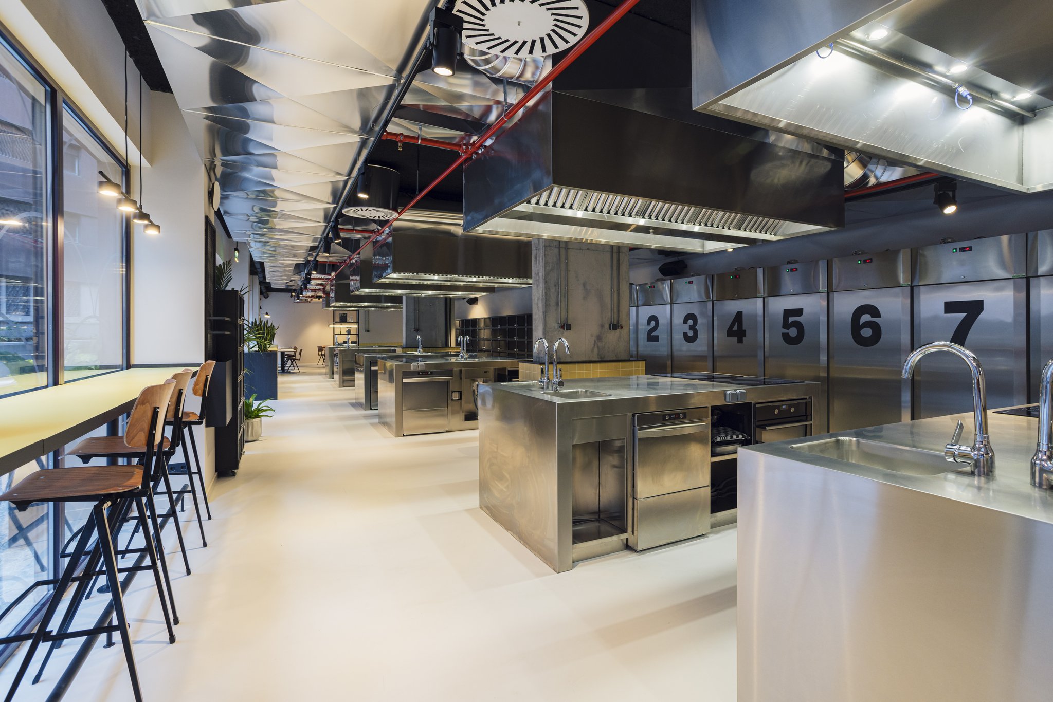 TheSocialHub_Porto_CommunityKitchen_02_S