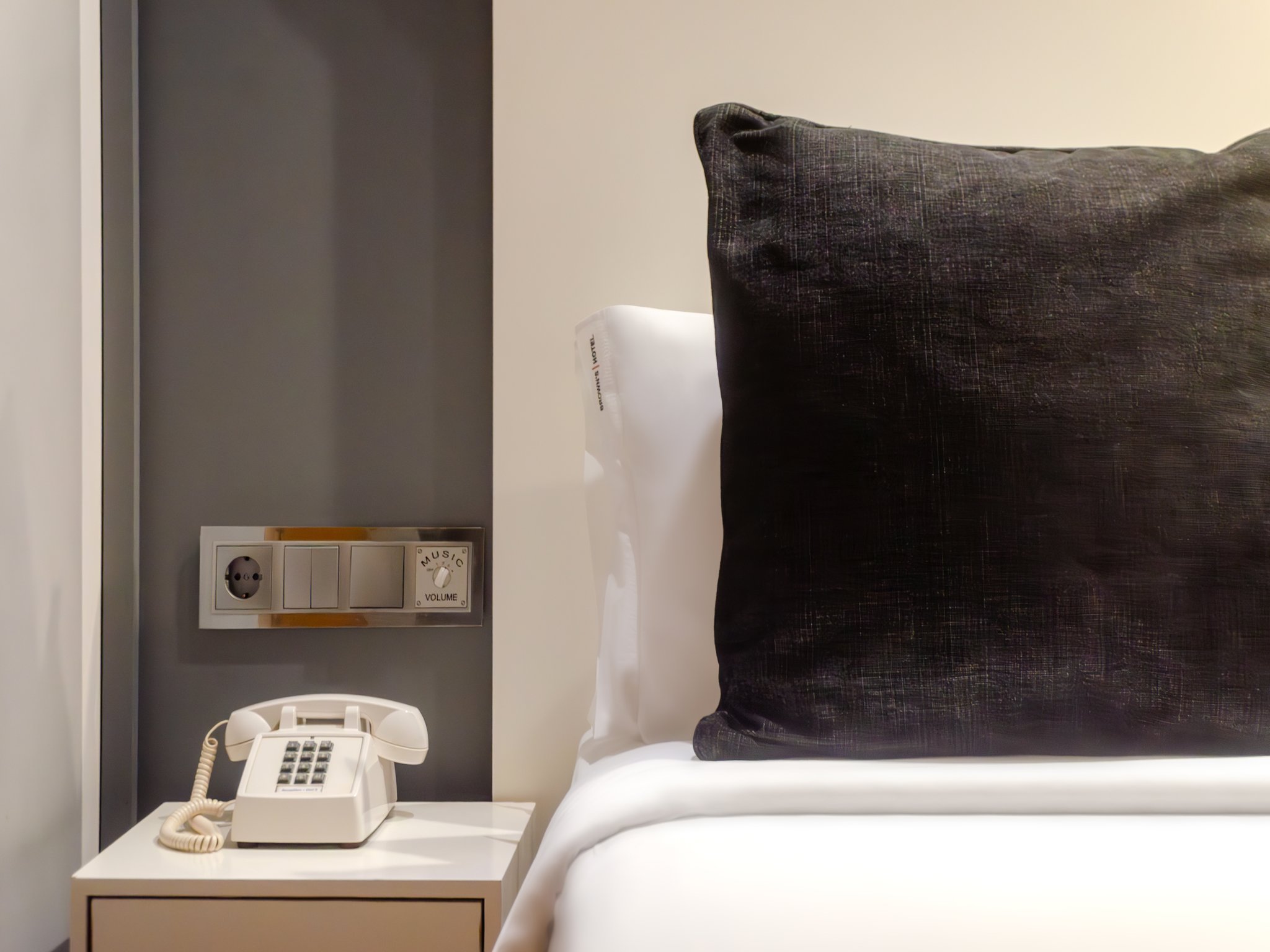 Small_Room_Interior_View_(12)_S