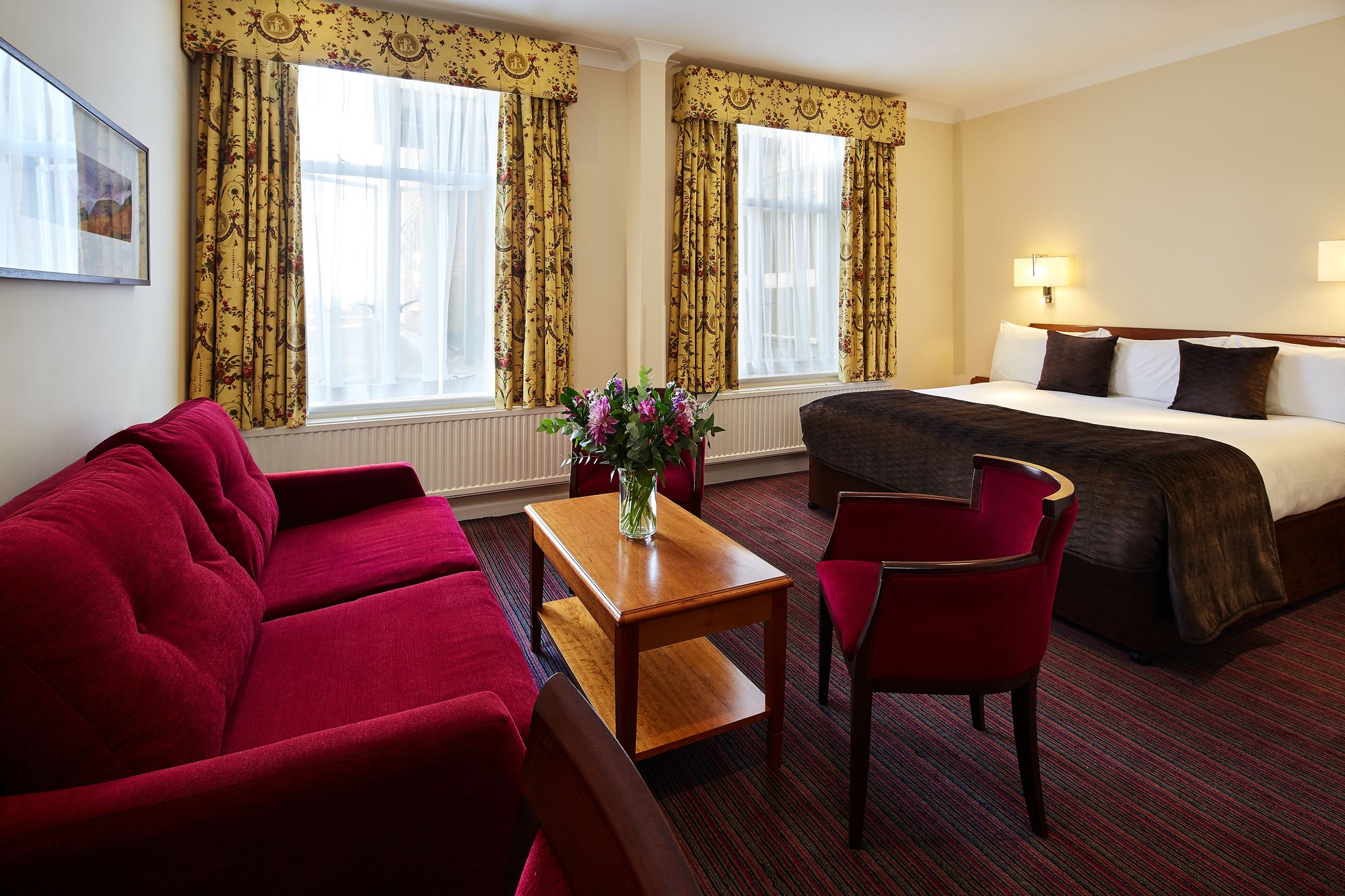 Executive_Family_Room3_S