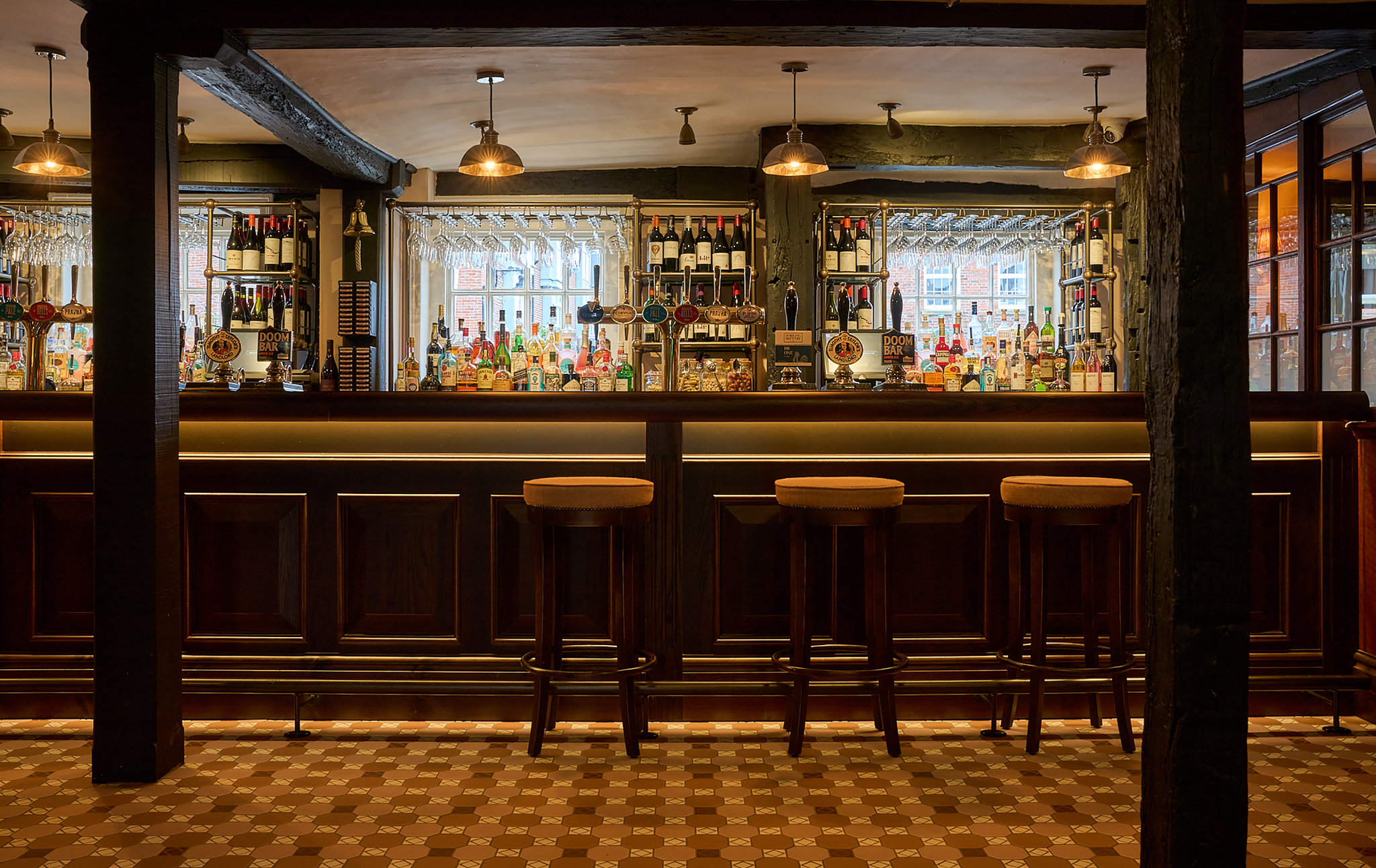 Bar_and_Restaurant_S