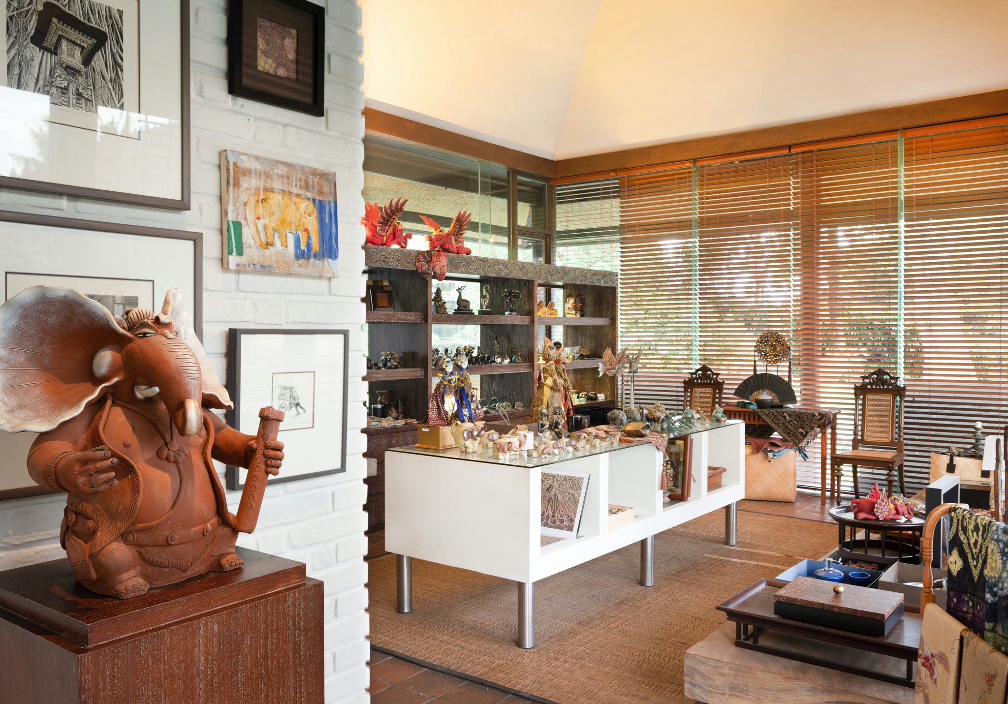 D7s6Al1TXU2U3srSrzO4kA_House_of_Hadiprana_-_Gallery_-_int_S