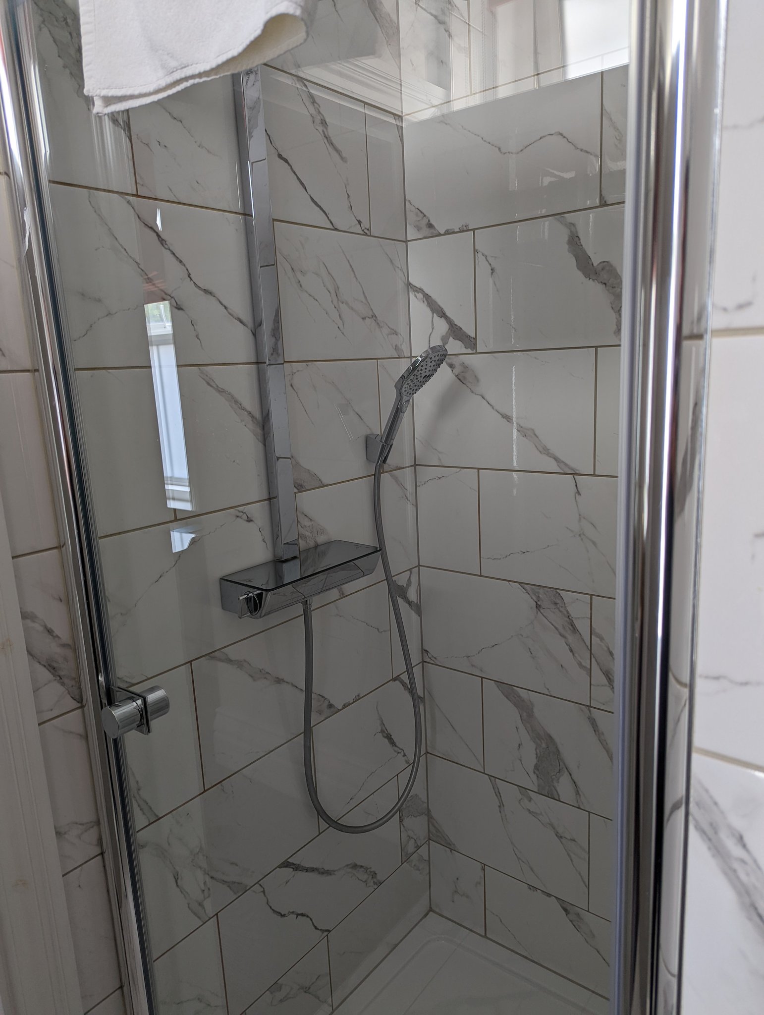 Suite_702_Shower_S