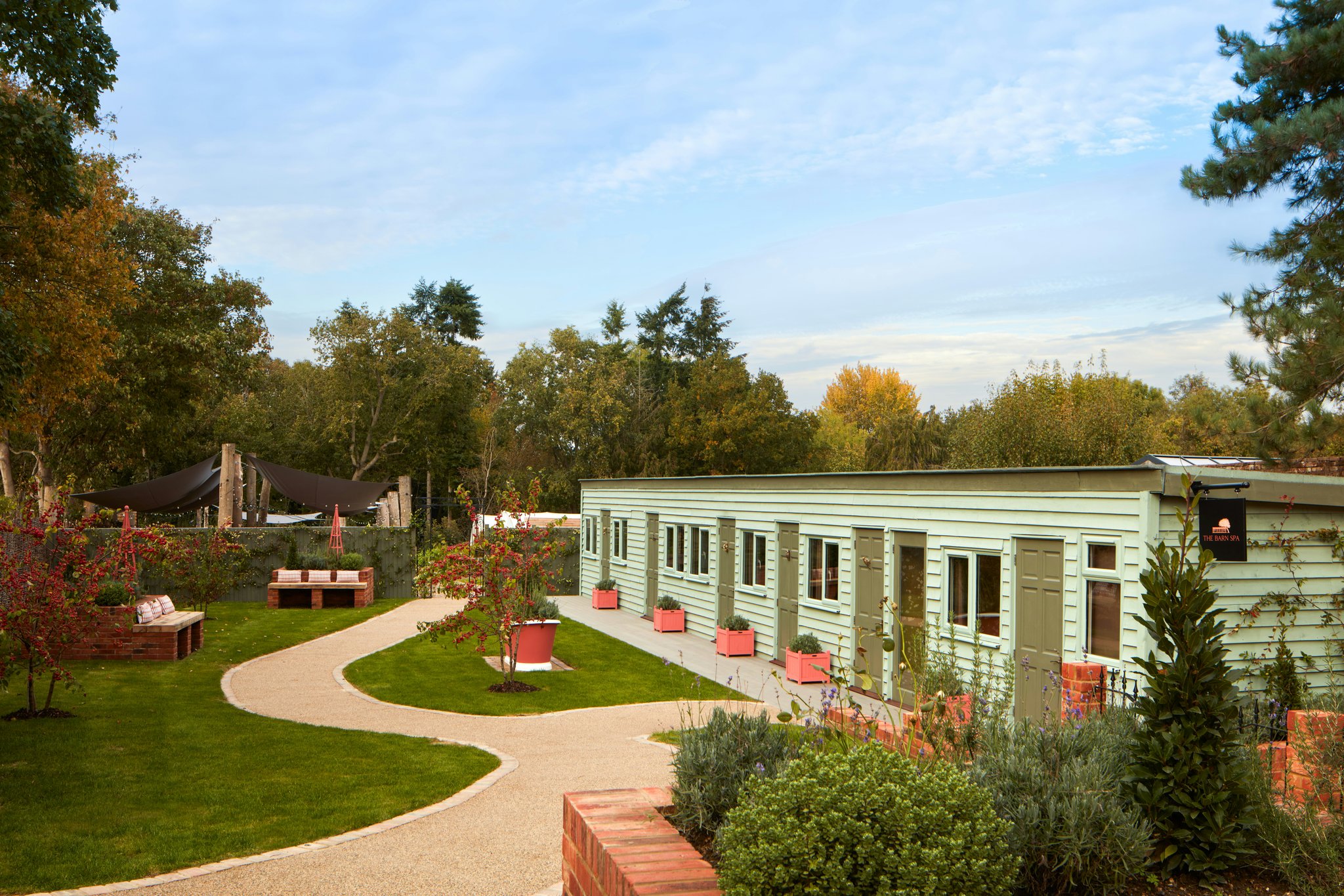 mrtrMA3C02EOhJ2XaIDLw_Barn_Spa_S