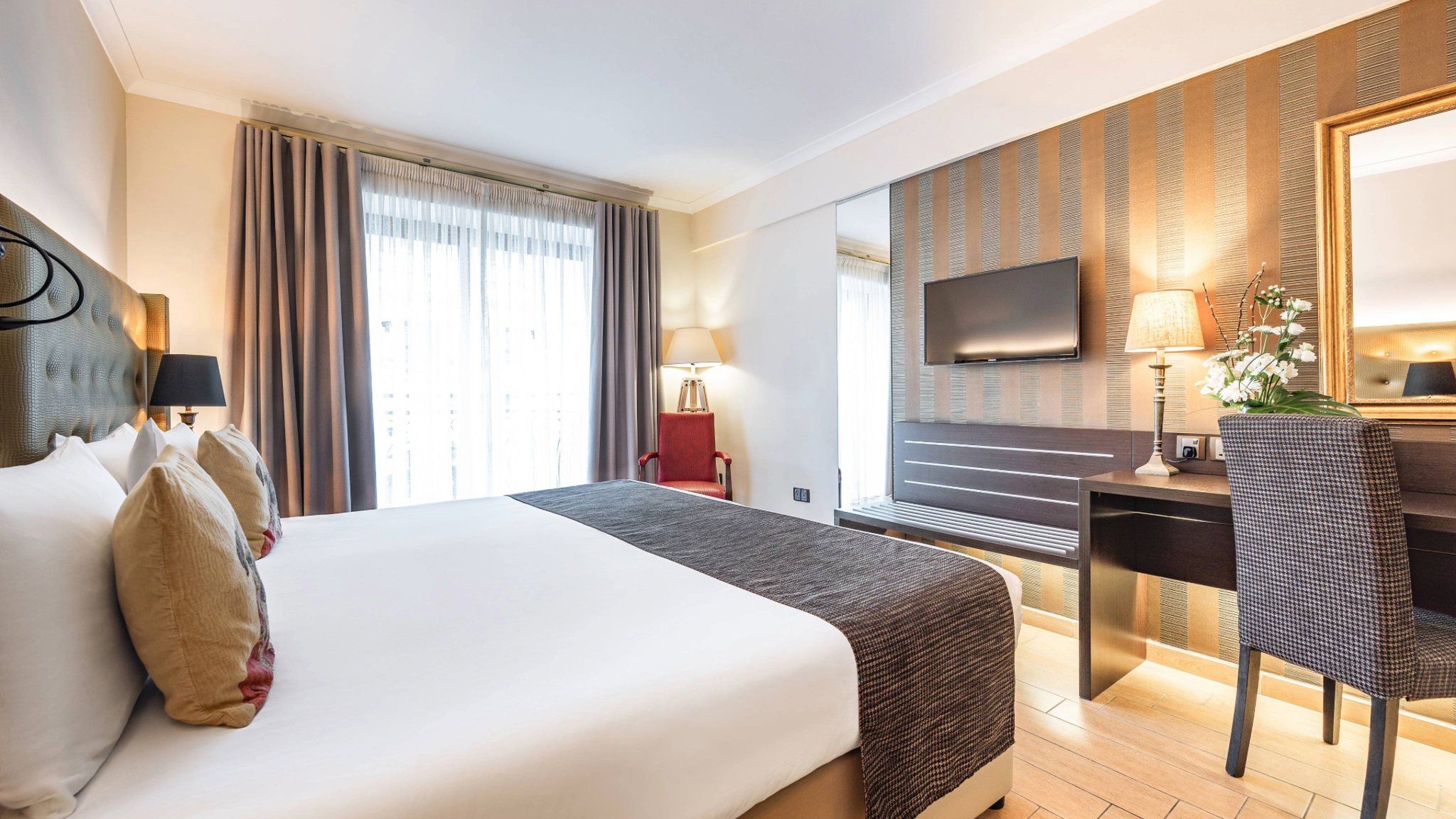 AX_The_Victoria_Hotel_-_Superior_Room_(5)_S