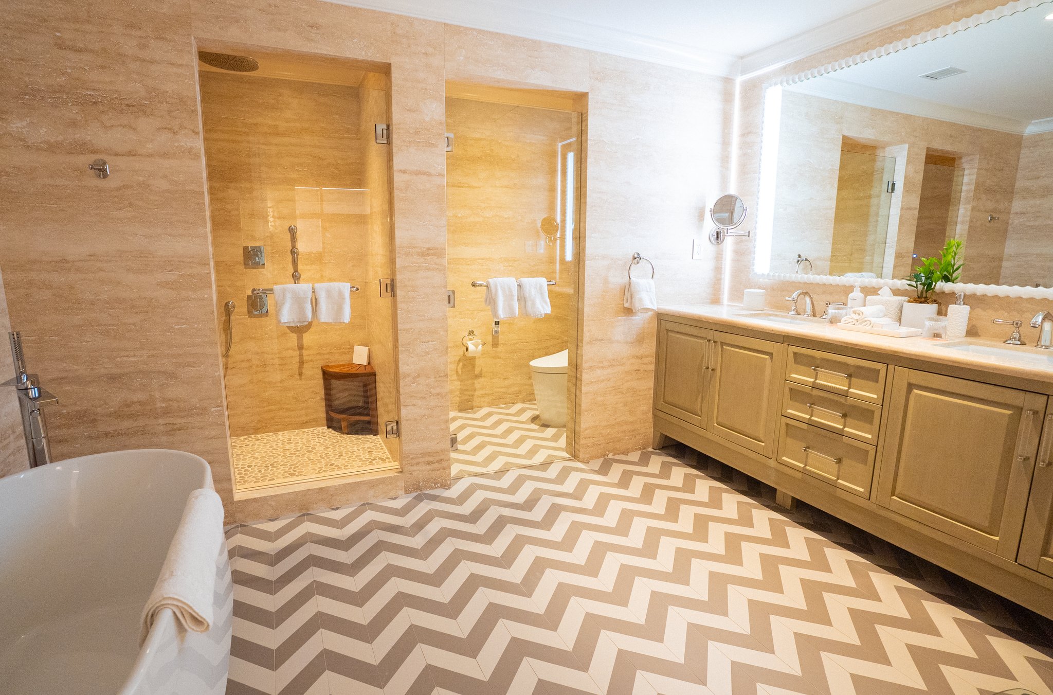Flagler_Suite_Bathroom_S