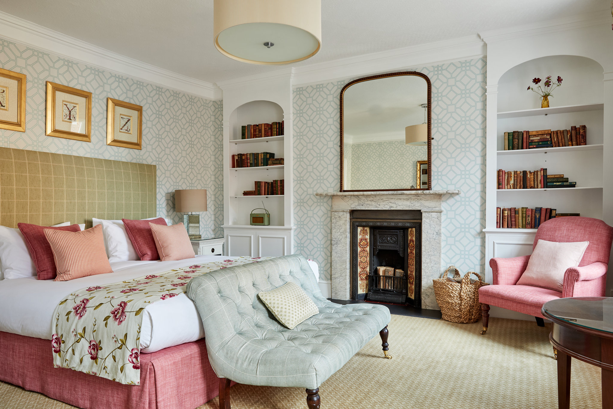 Kny1qHskeosJjDdF1DQ_Junior_Suite-1_S