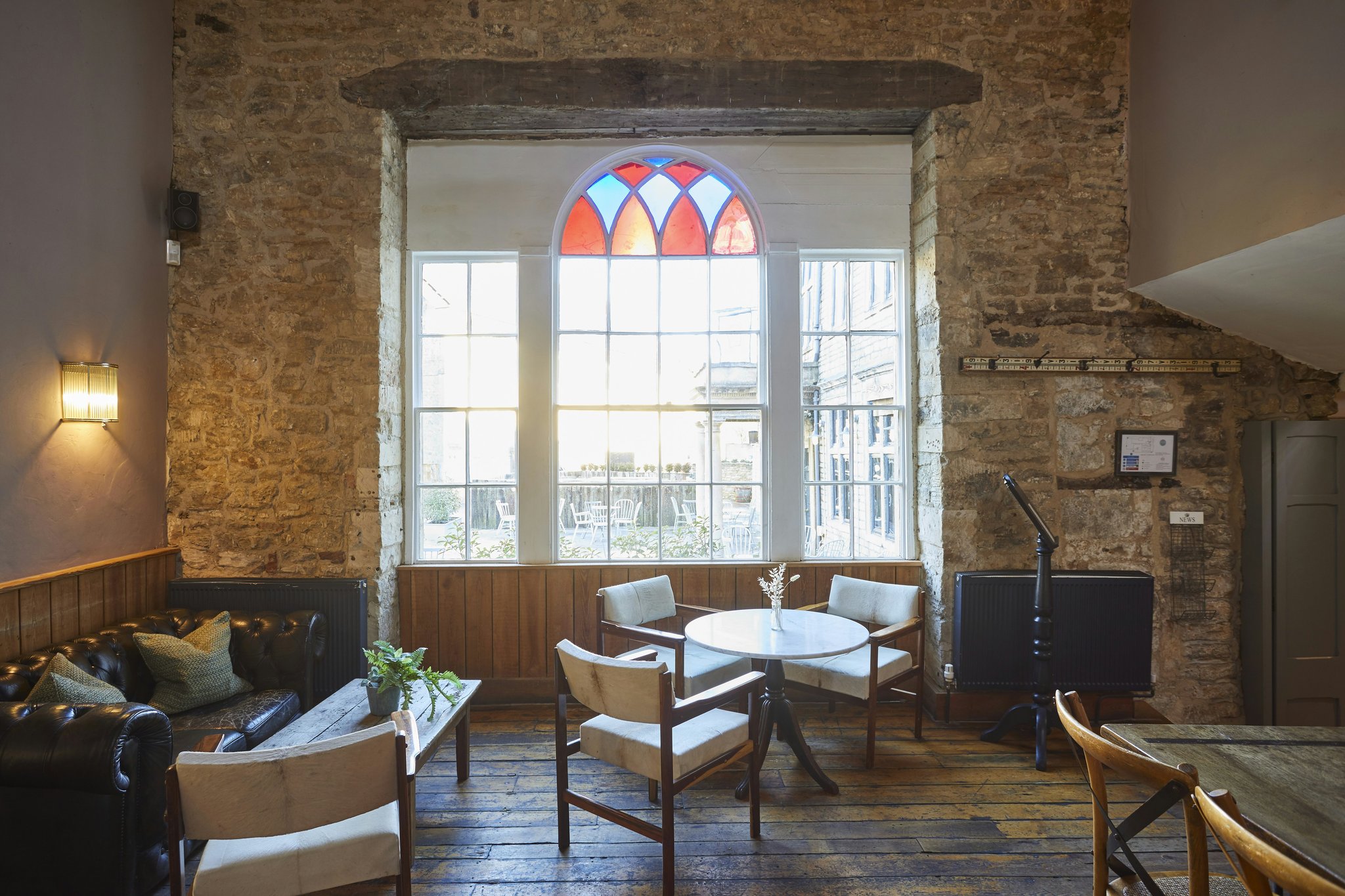 KZn0720k5k61jeRqJ98Lg_RestaurantWindow_S