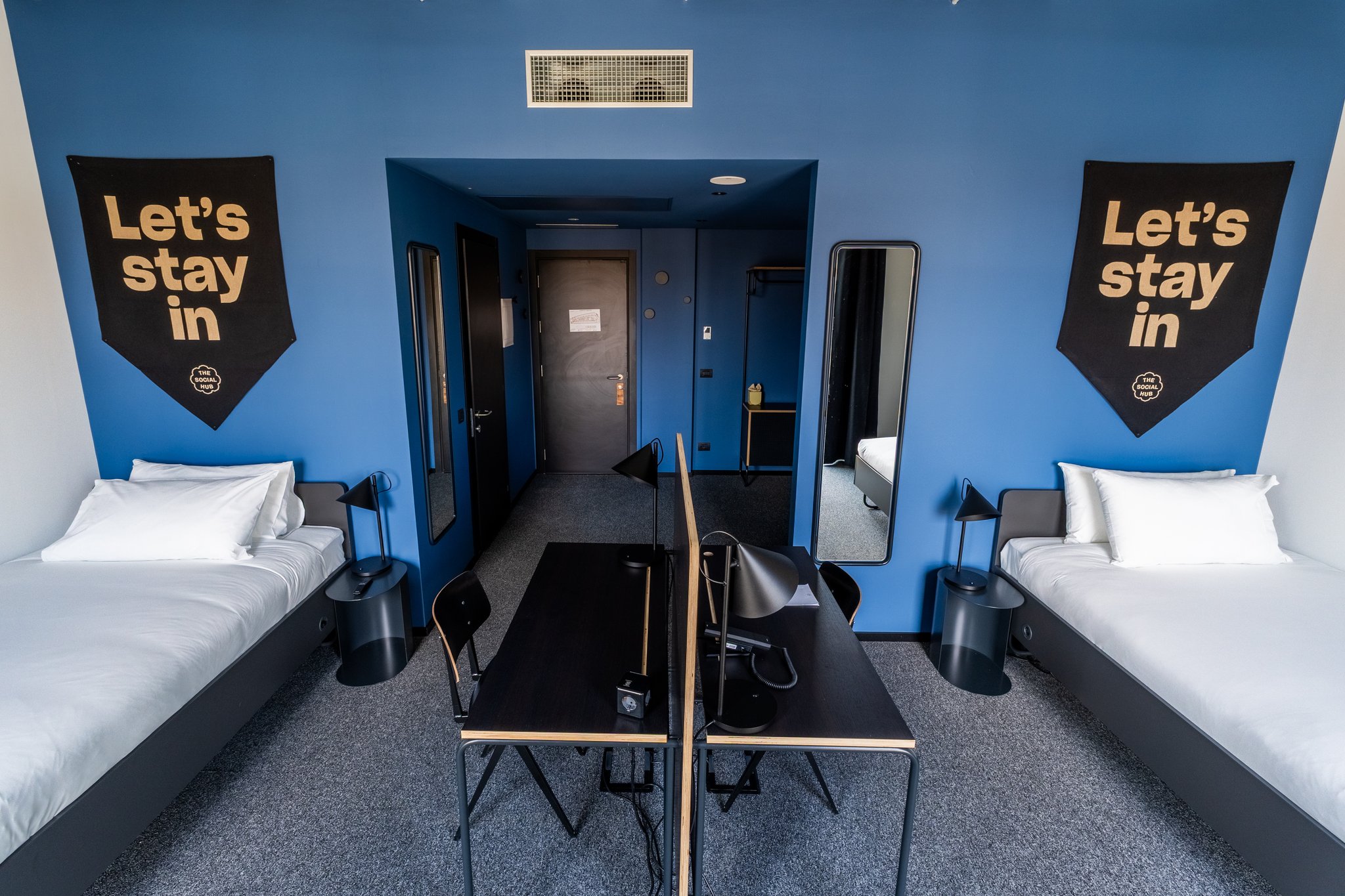 LoBOd3mPZki2AkjQ9Q7Q9A_Deluxe_Twin-1_S