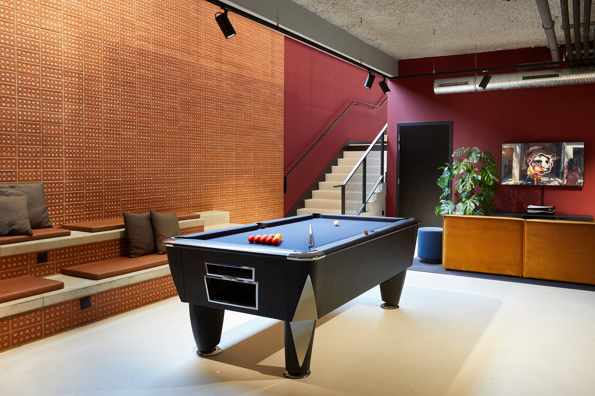 TheSocialHub_Toulouse_Interior_Basement_Gaming_2023_S