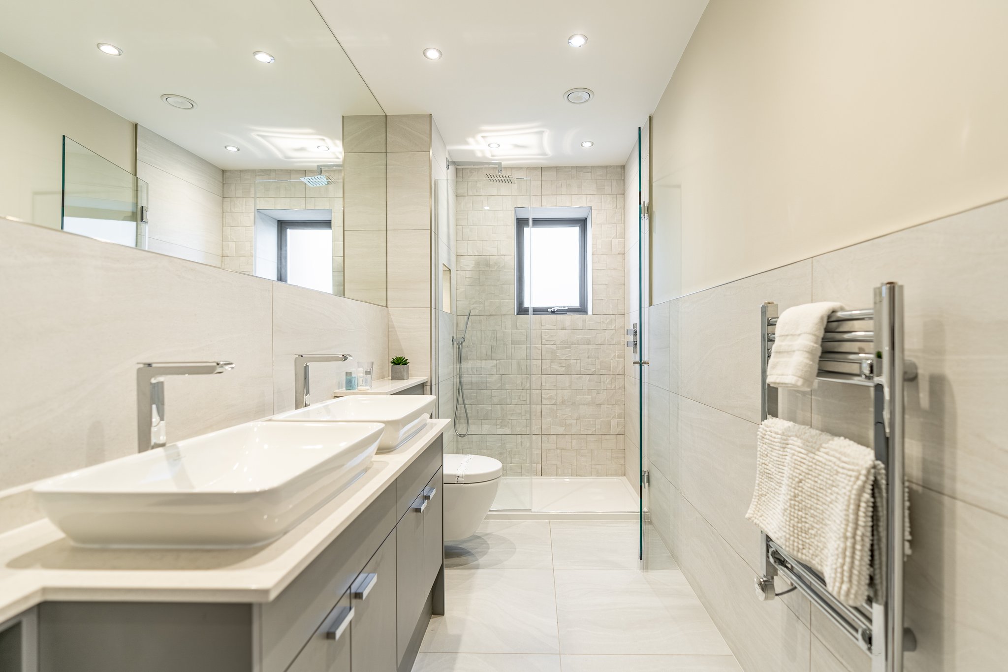 Two_Bedroom_One_Bathroom_Apartment_-_Bathroom_S