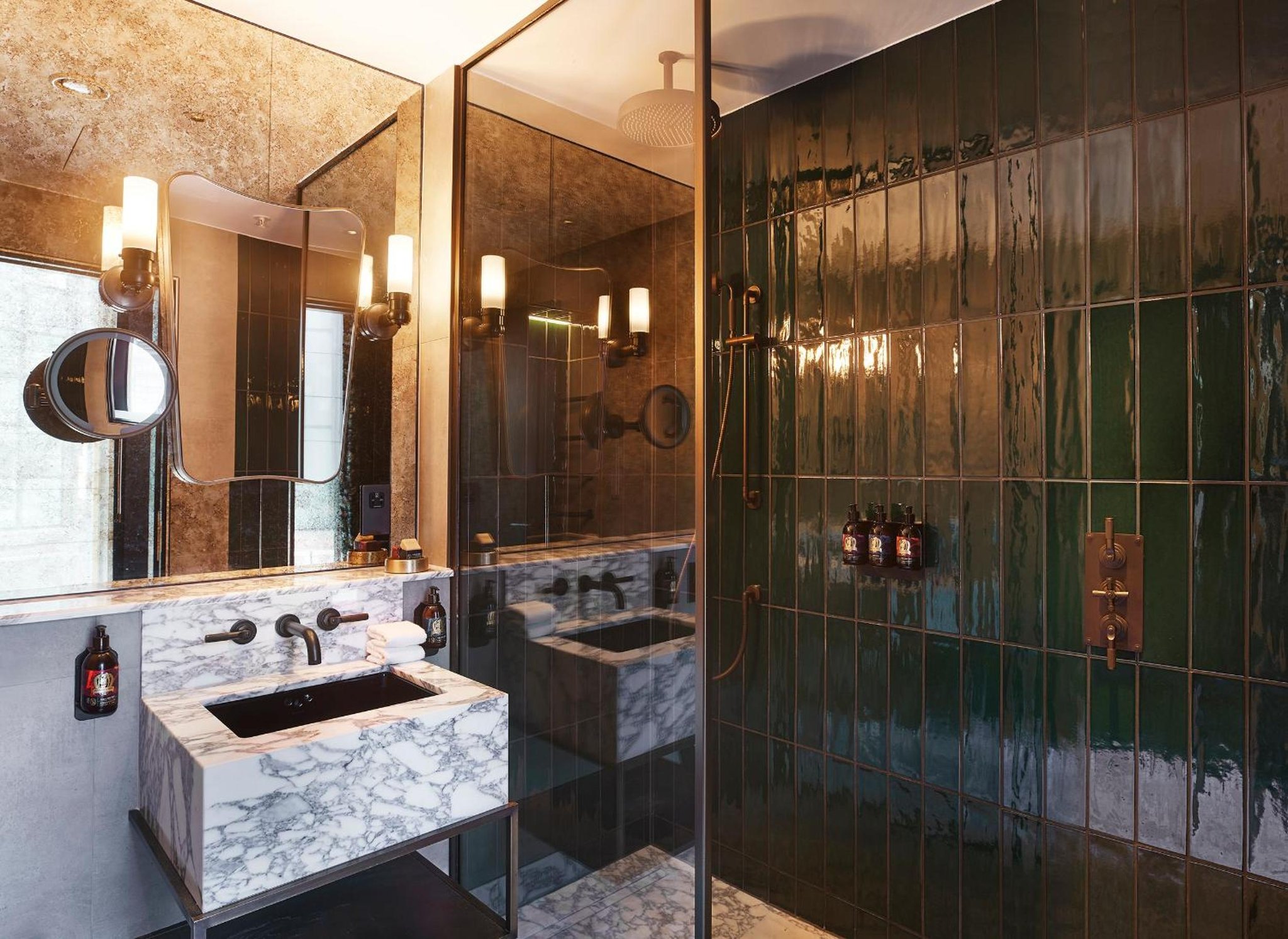 superior_session_bathroom_S