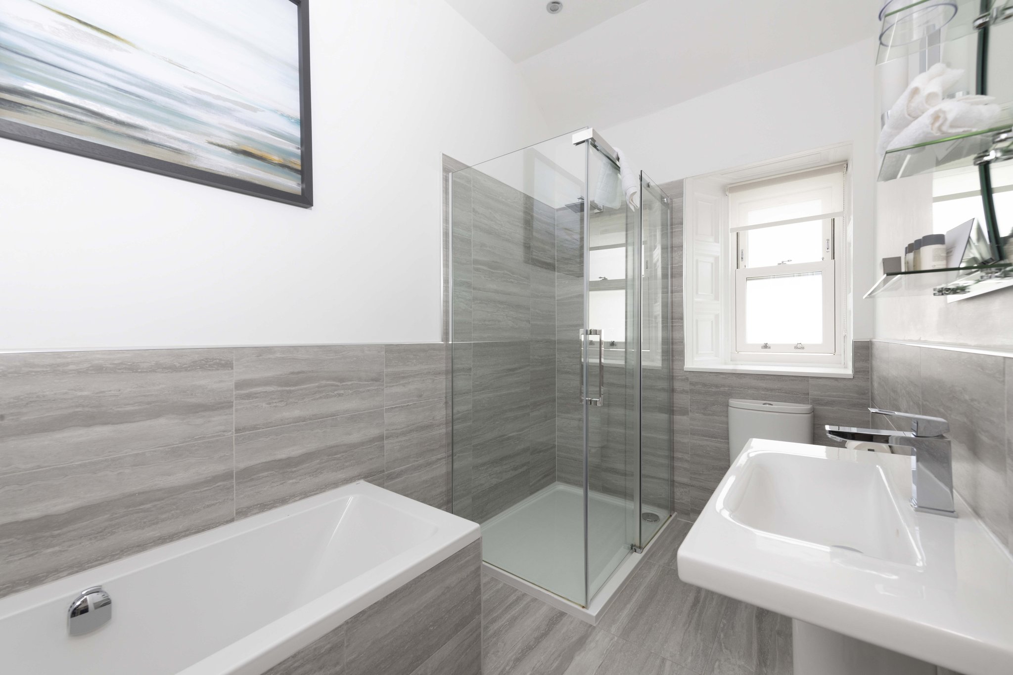 Standard_Room_Bathroom_1_S