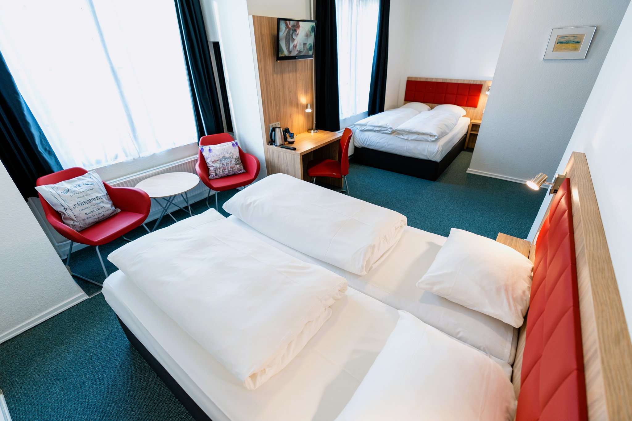 family-room-prinsen-hotel-first-partner-aalborg-A7406872__S