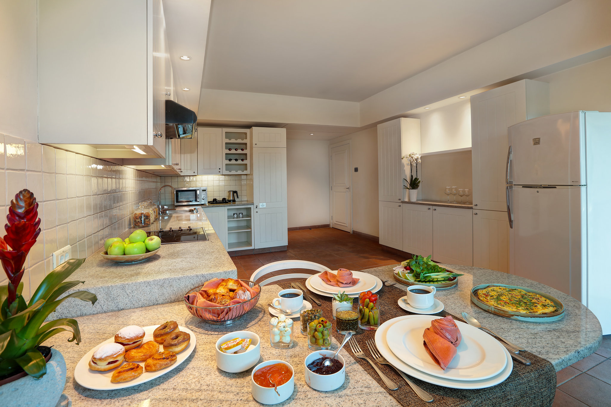 Three_Bedroom_Appartment_-3BA-kitchen_S