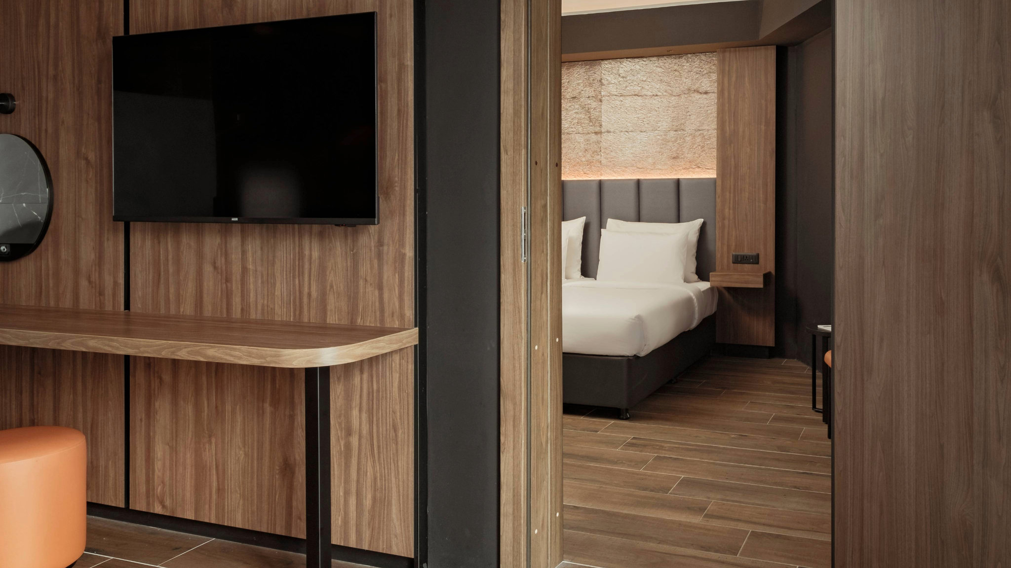 AX_ODYCY_-_Rooms_-_Deluxe_Quad_Room_Sea_View_(4)_S