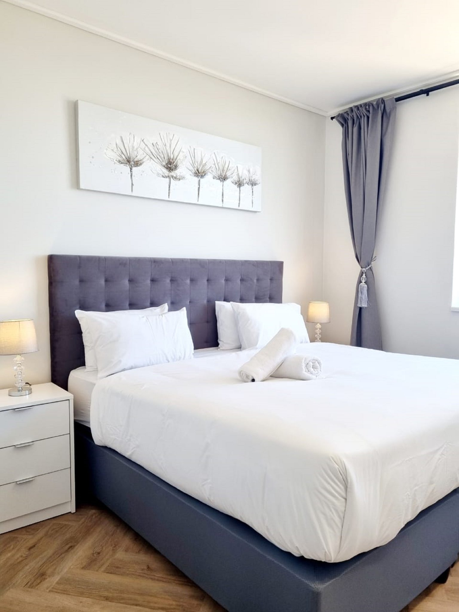 On_park_one_bedroom_-01_S