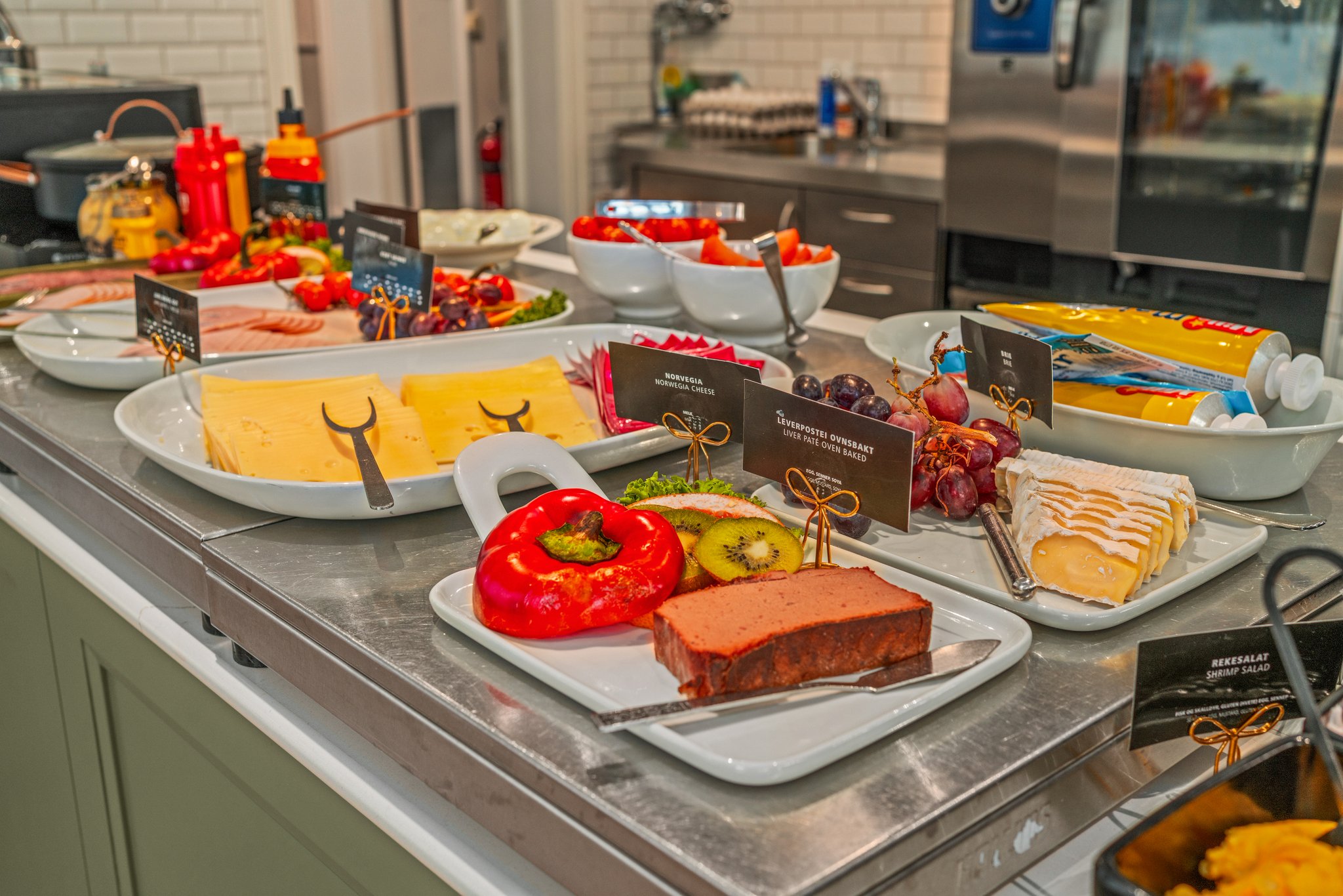 breakfast-buffet-first-hotel-Breiseth-Lillehammer_S