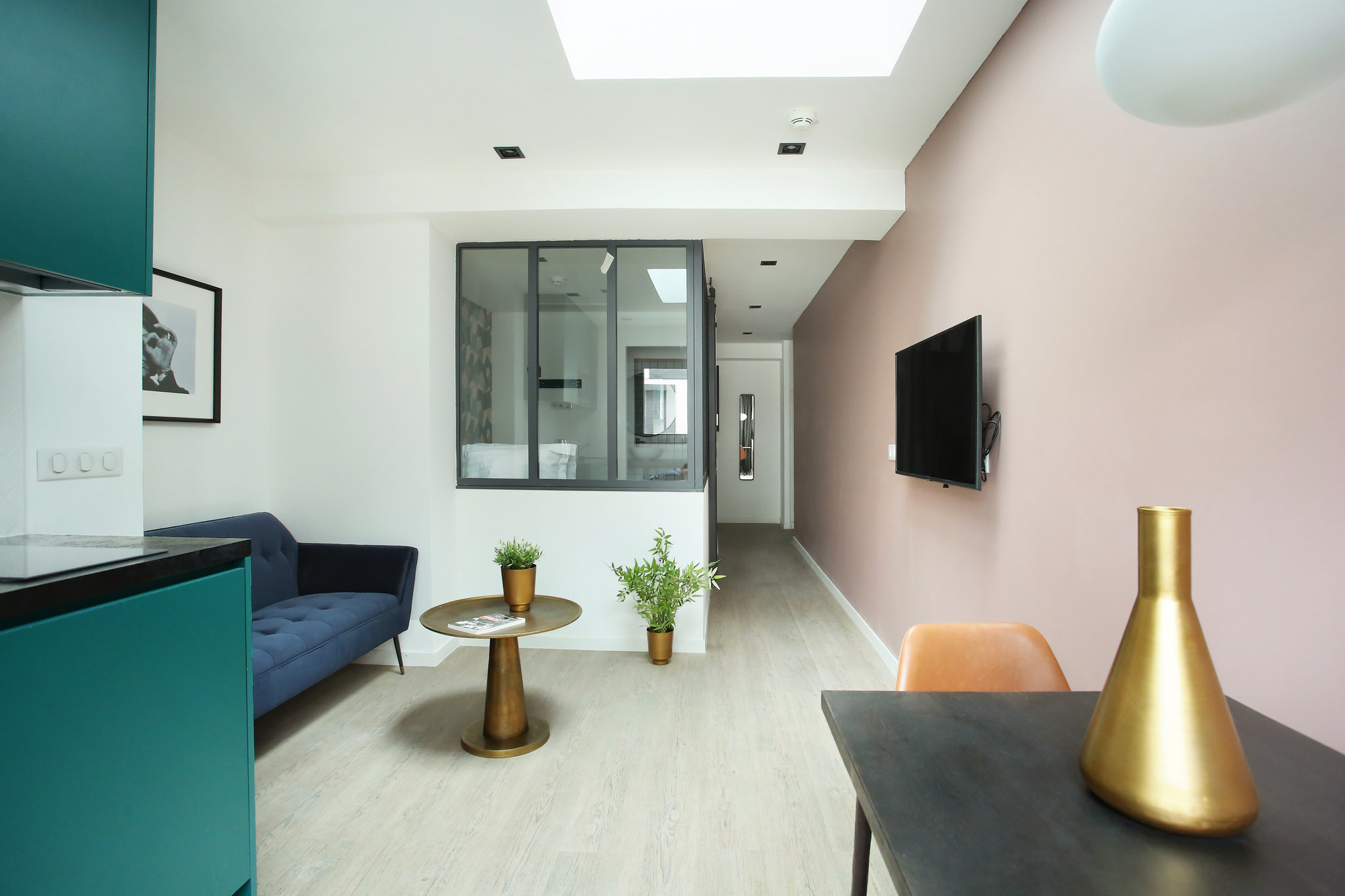 lqFDkkqlB0mOrLxrwjIxBA_One-Bedroom_Apartment_Essential_Tw_S