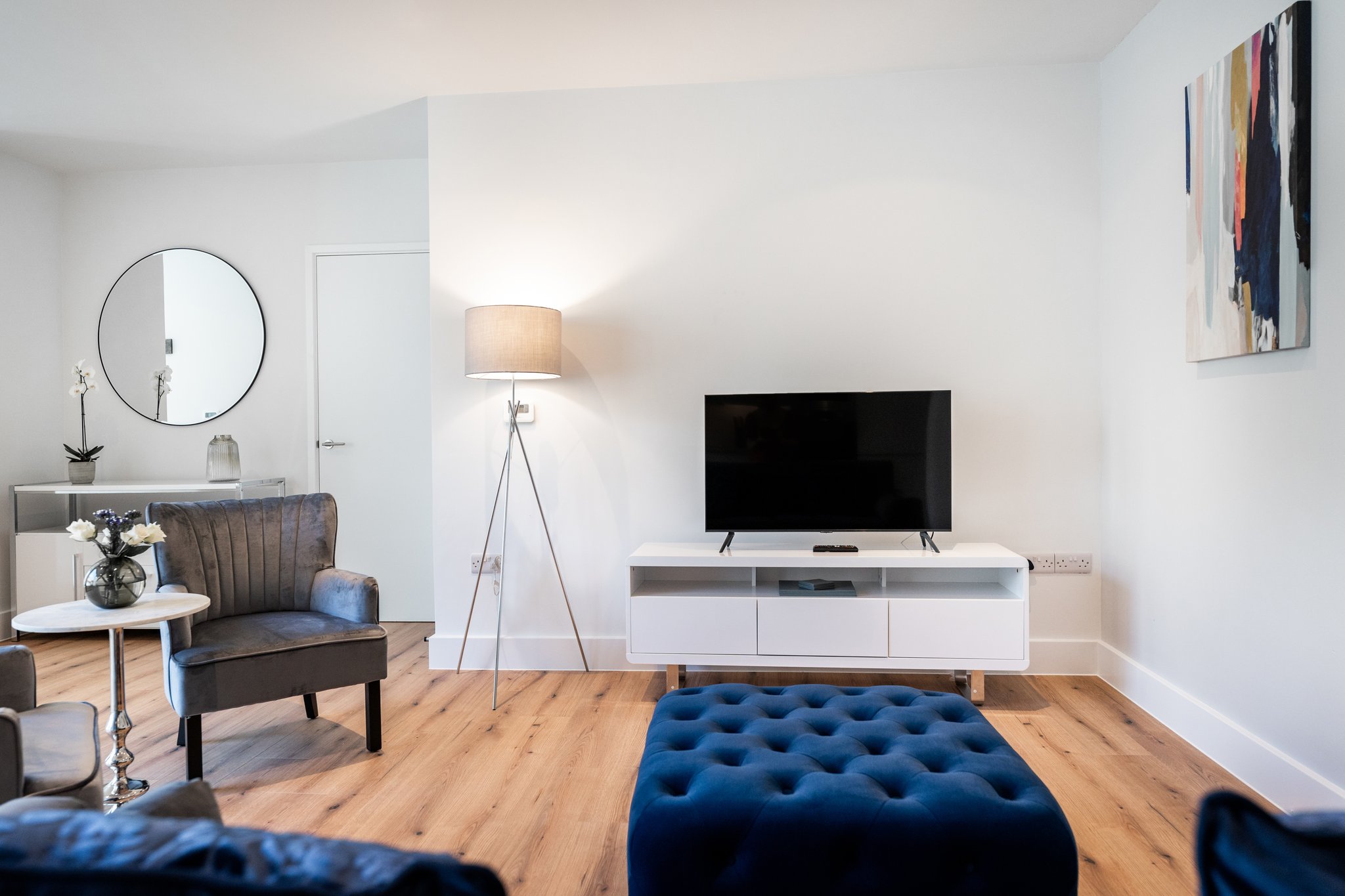 One_Bedroom_apartment-living_room_(2)_S