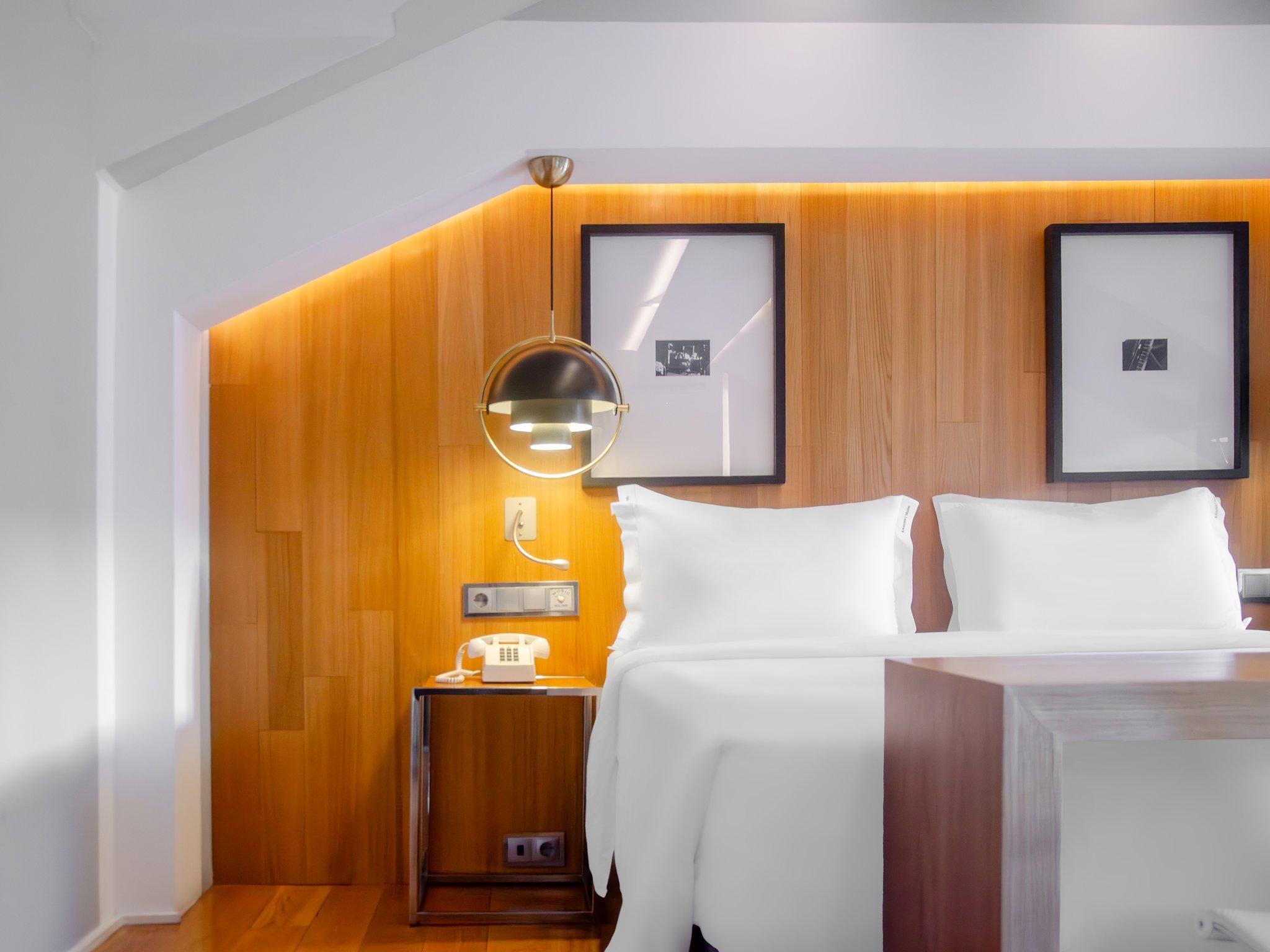 Suite_Castle_View_(8)_S