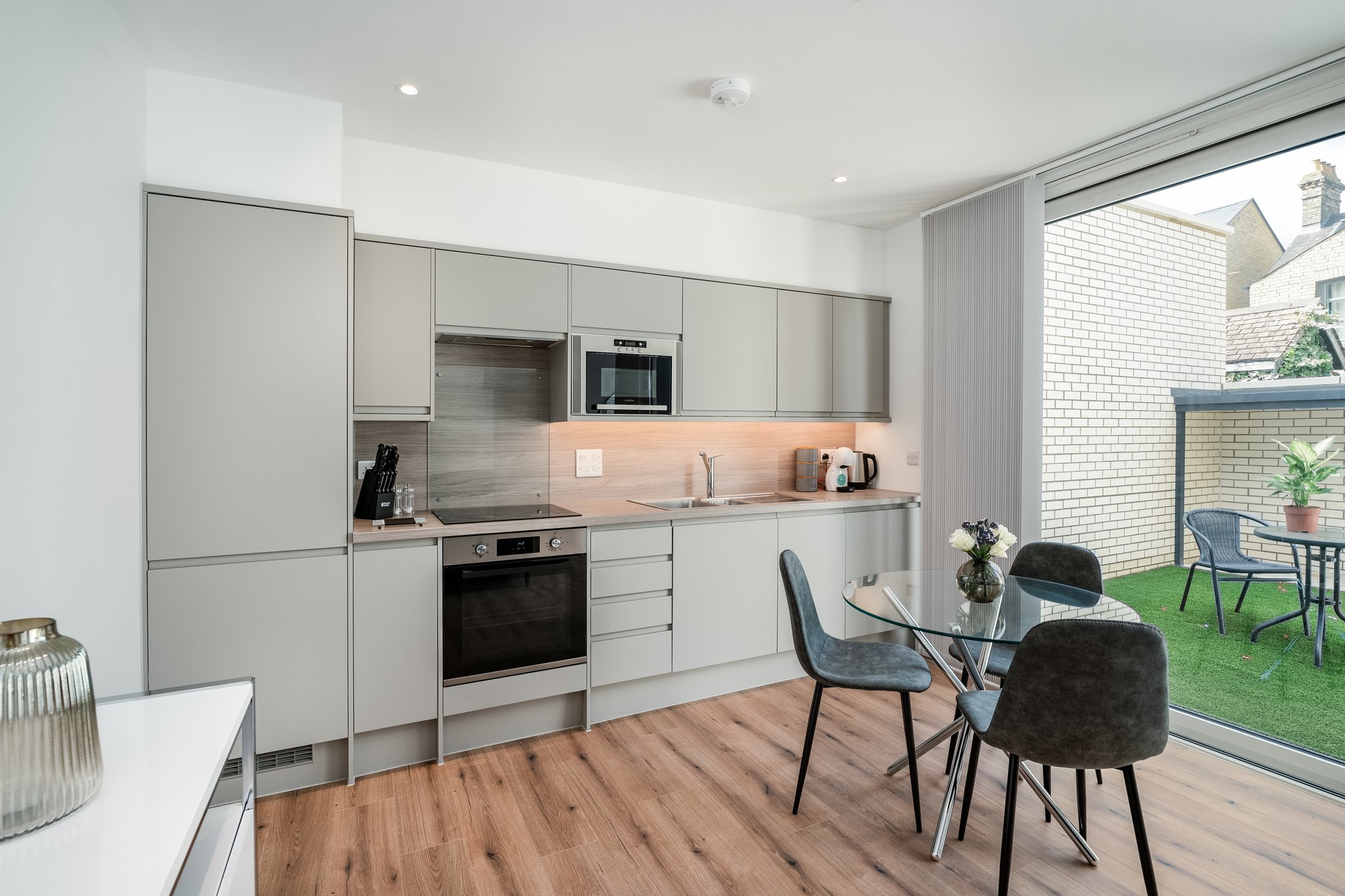 One_Bedroom_apartment-Kitchen_(3)_S