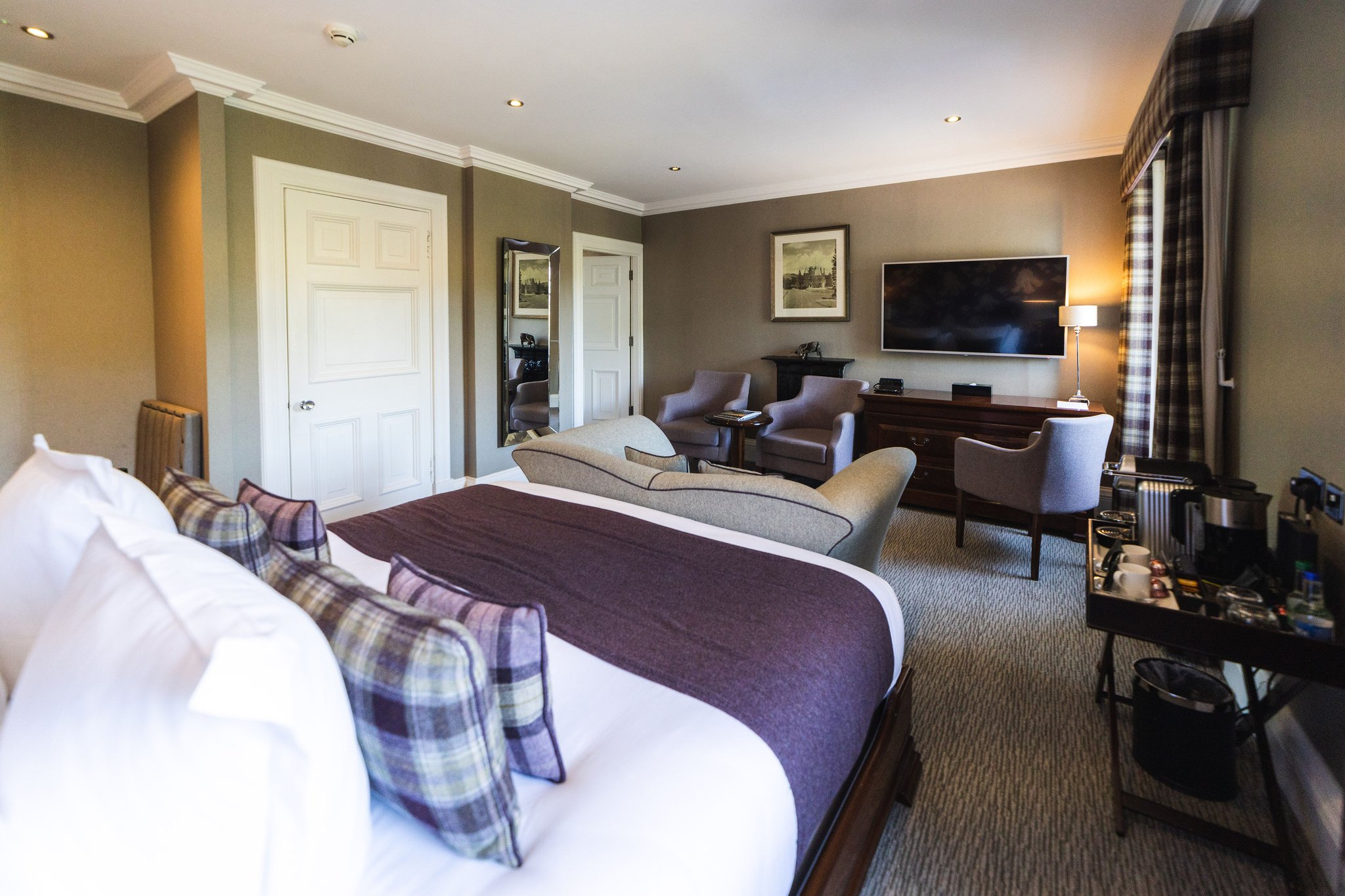 Castle_Room_Superior_(2)_S