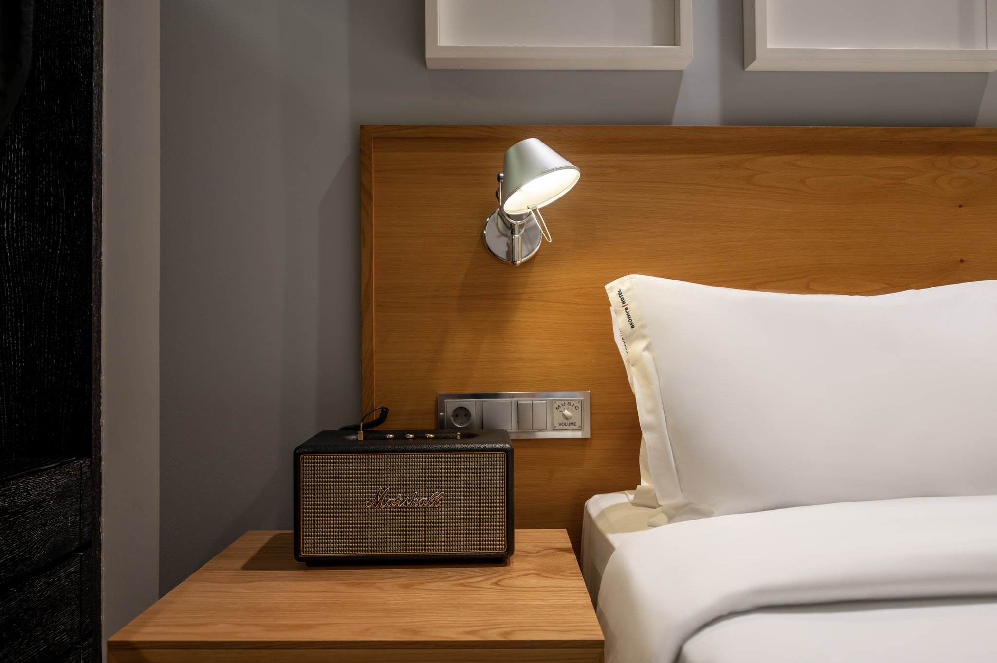 Small_Room_Street_View_(2)_S