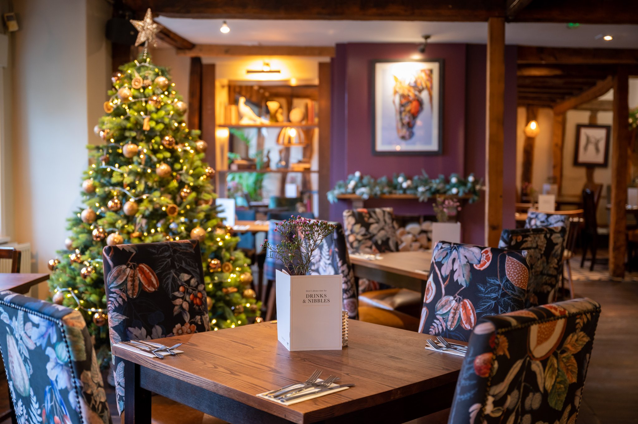 6189_DB_C_B_GreenMan_Harlow_Pub_2023_3_S