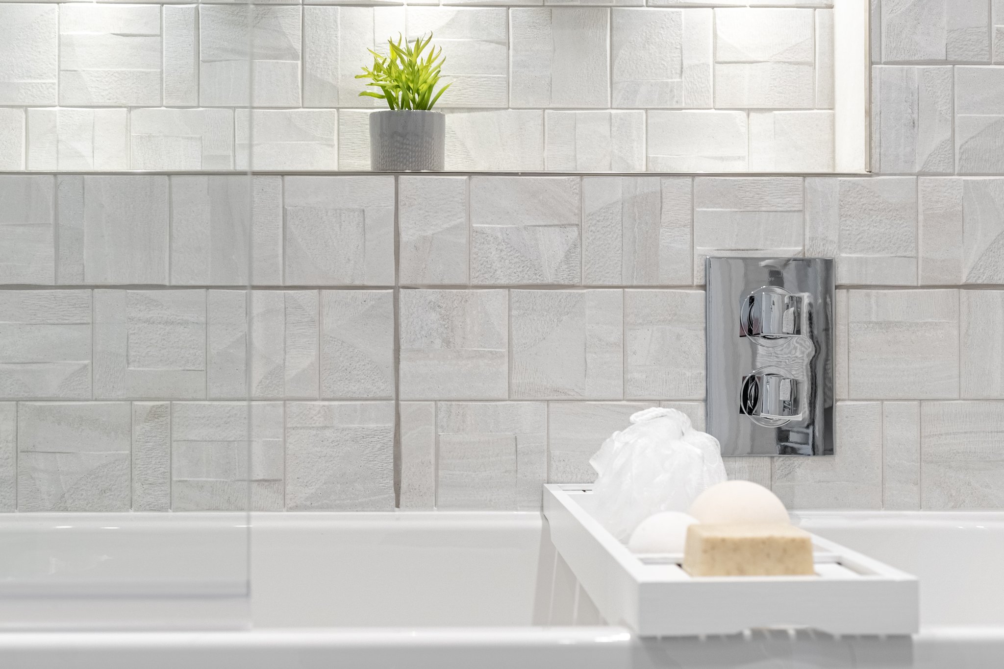 Two_Bedroom_Two_Bathroom_Apartment_-_Bathroom_(3)_S