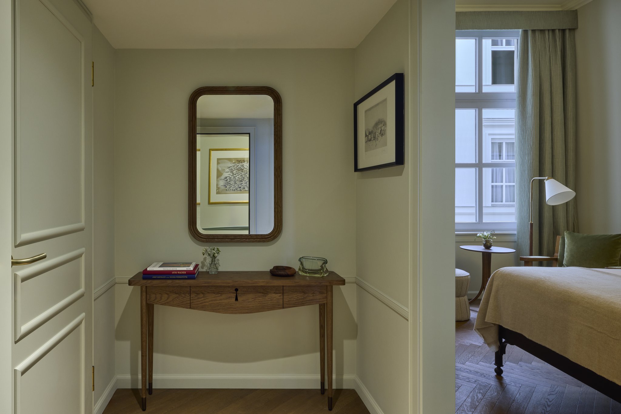 UQxdiOwFqUCasEOYXYQi9g_Superior_Room_3_S