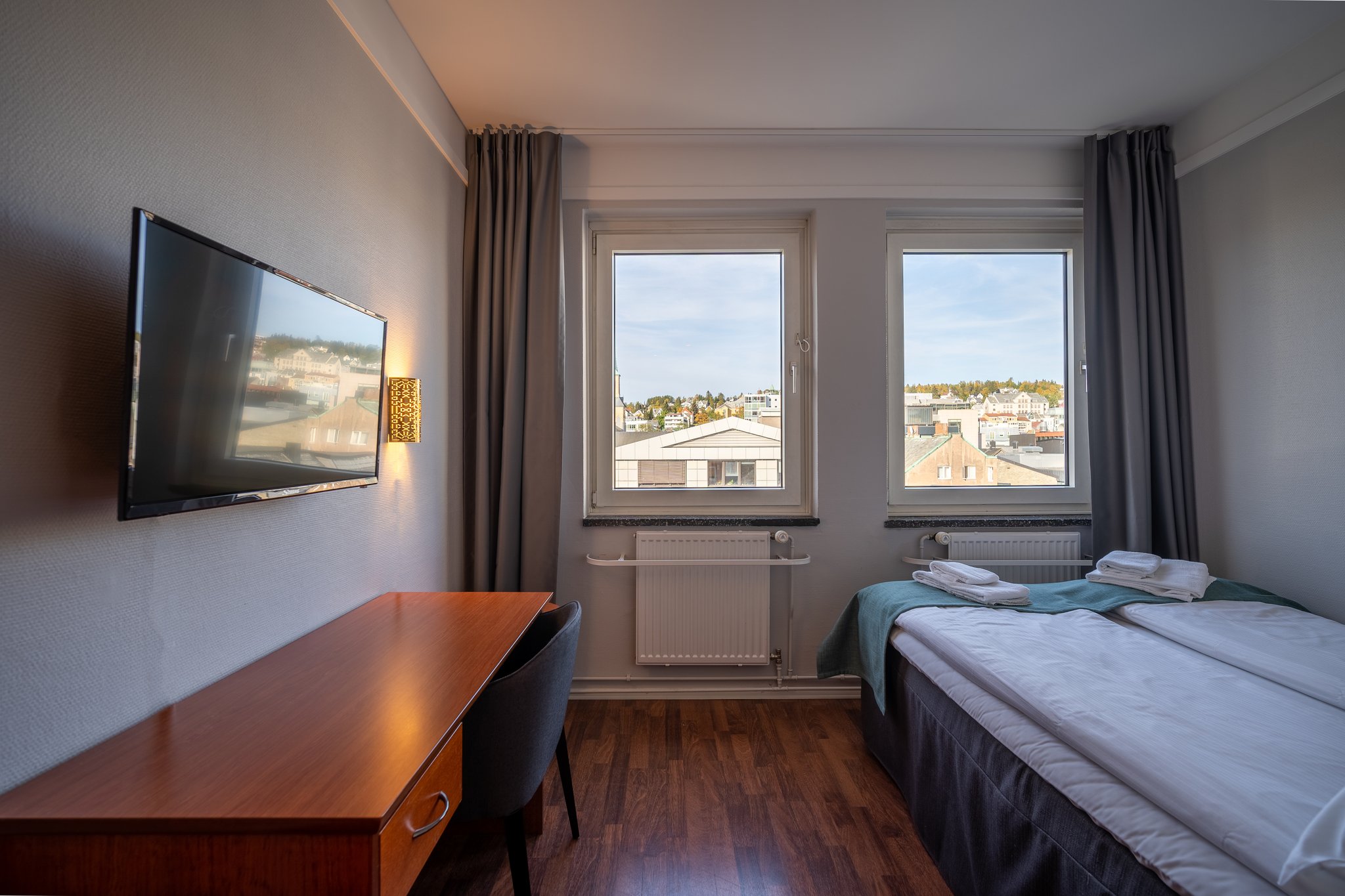 22857_standard-double-room-first-hotel-amalie-tromso-2a_S