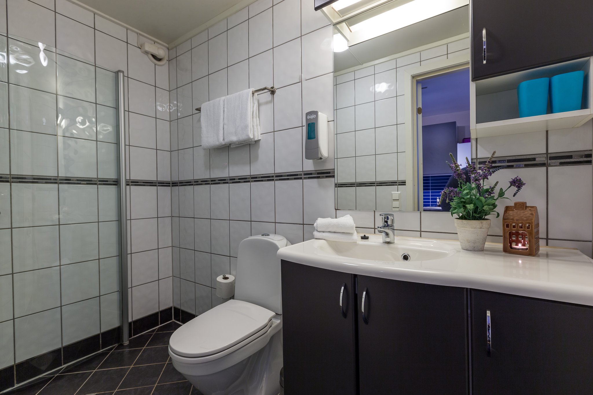 22948_bathroom-studio-apartment-first-hotel-viking-tromso_S