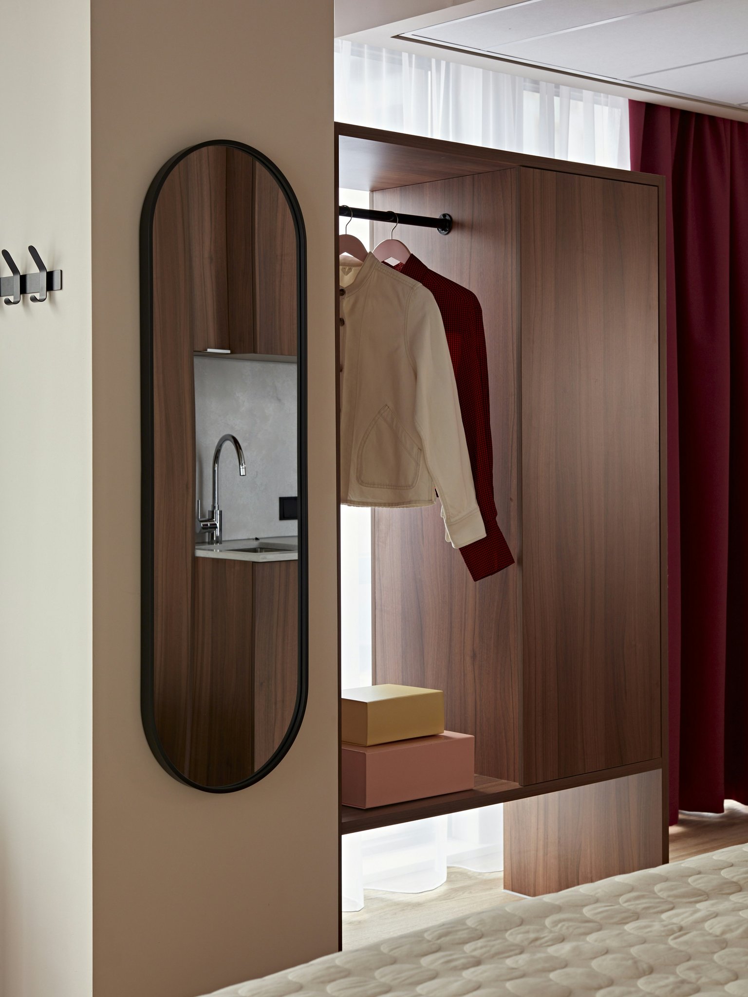 3c56eKtVakmX64AbauCCtQ_Extra_Large_Studio_with_Kitchenett_S