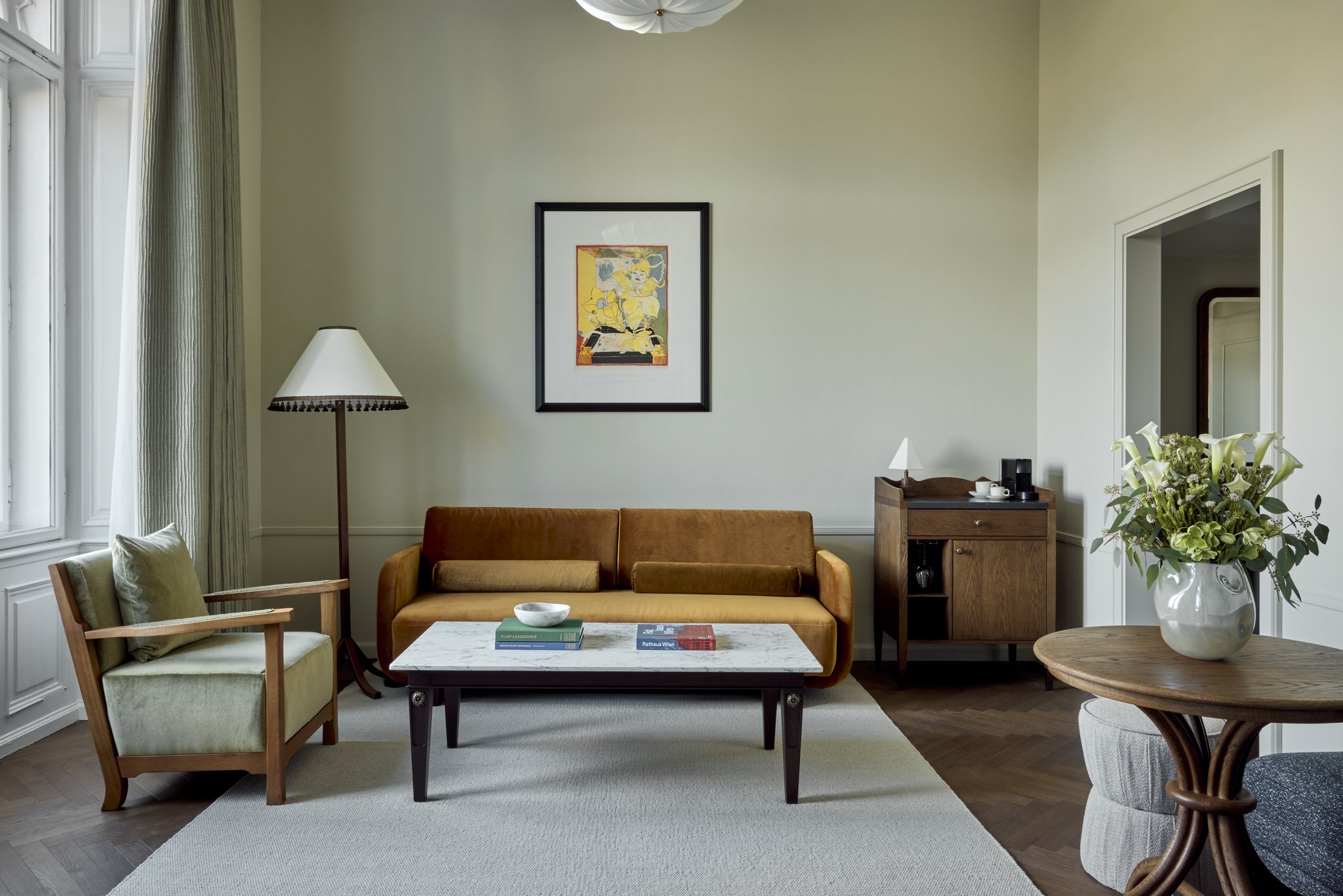 frUmxKlxBUMDE2lGG4ng_Suite_3_S