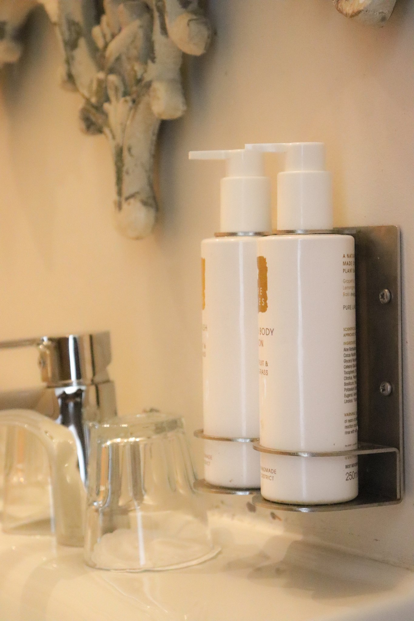 5ChPqhac0OFunhoApuAg_Room_9_Family_Room-12_S