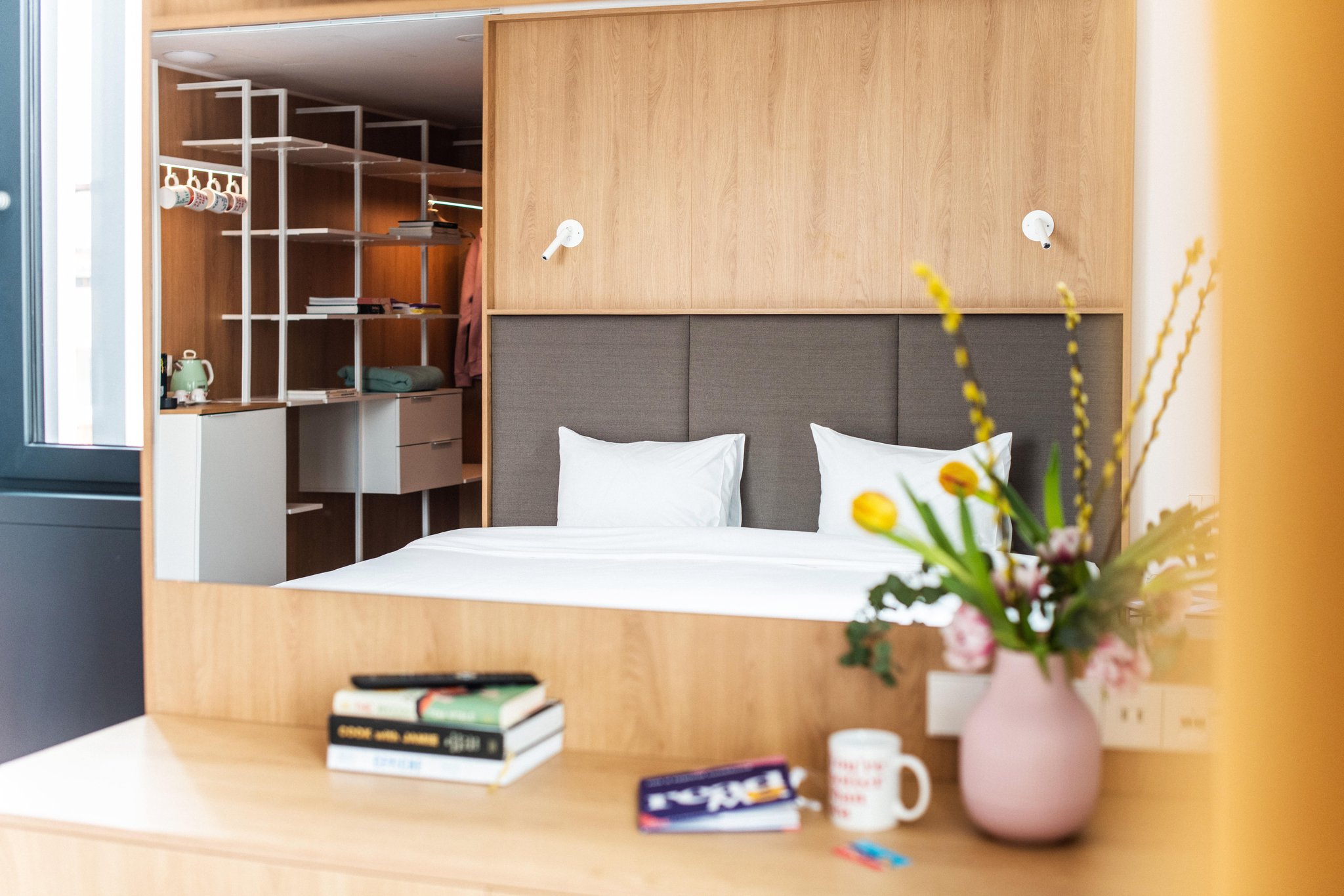 Twjcczp7AU6gLsgmnyxwg_King_XL_Room_1_S