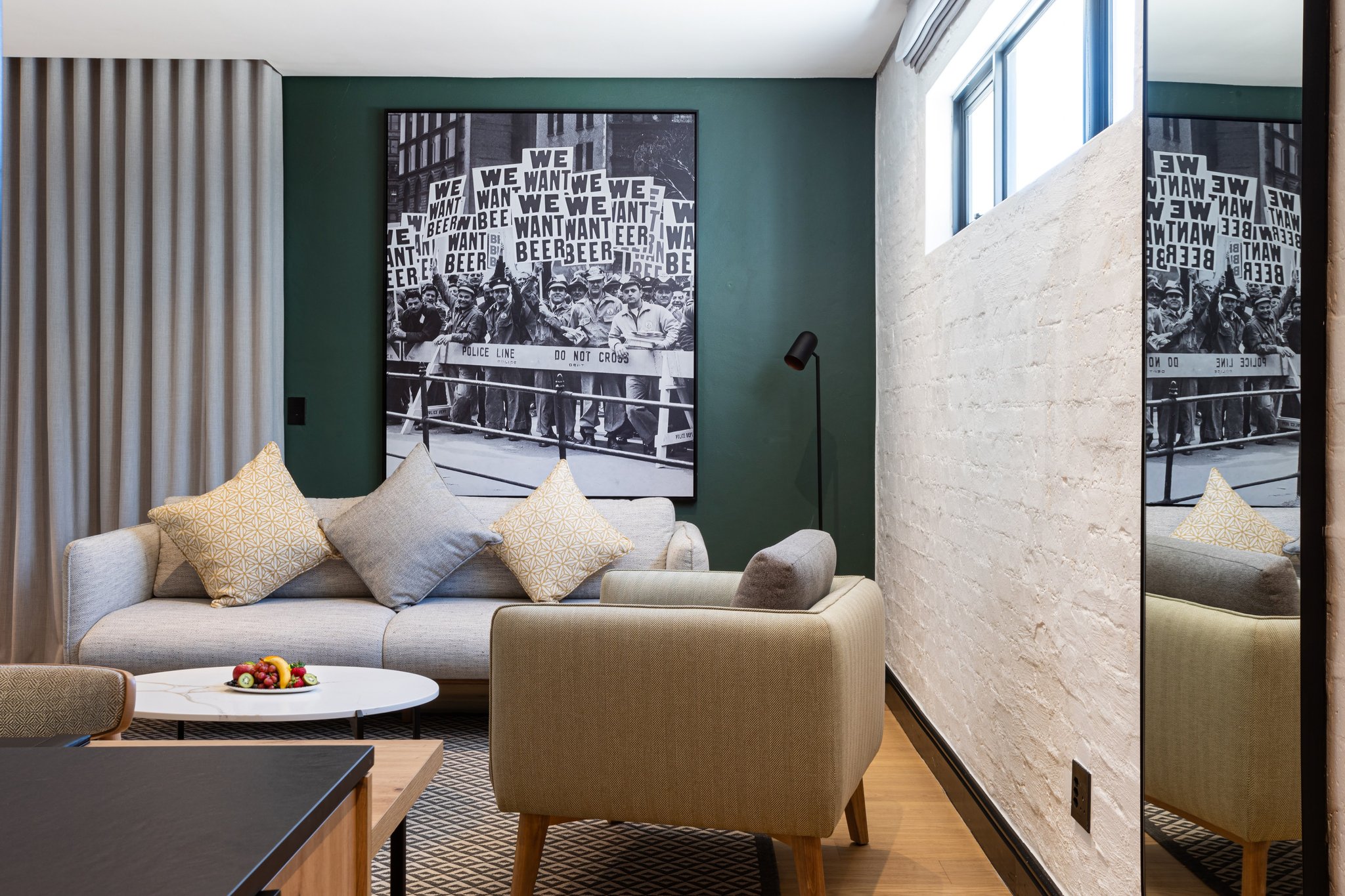 Executive_Room_(4)_S