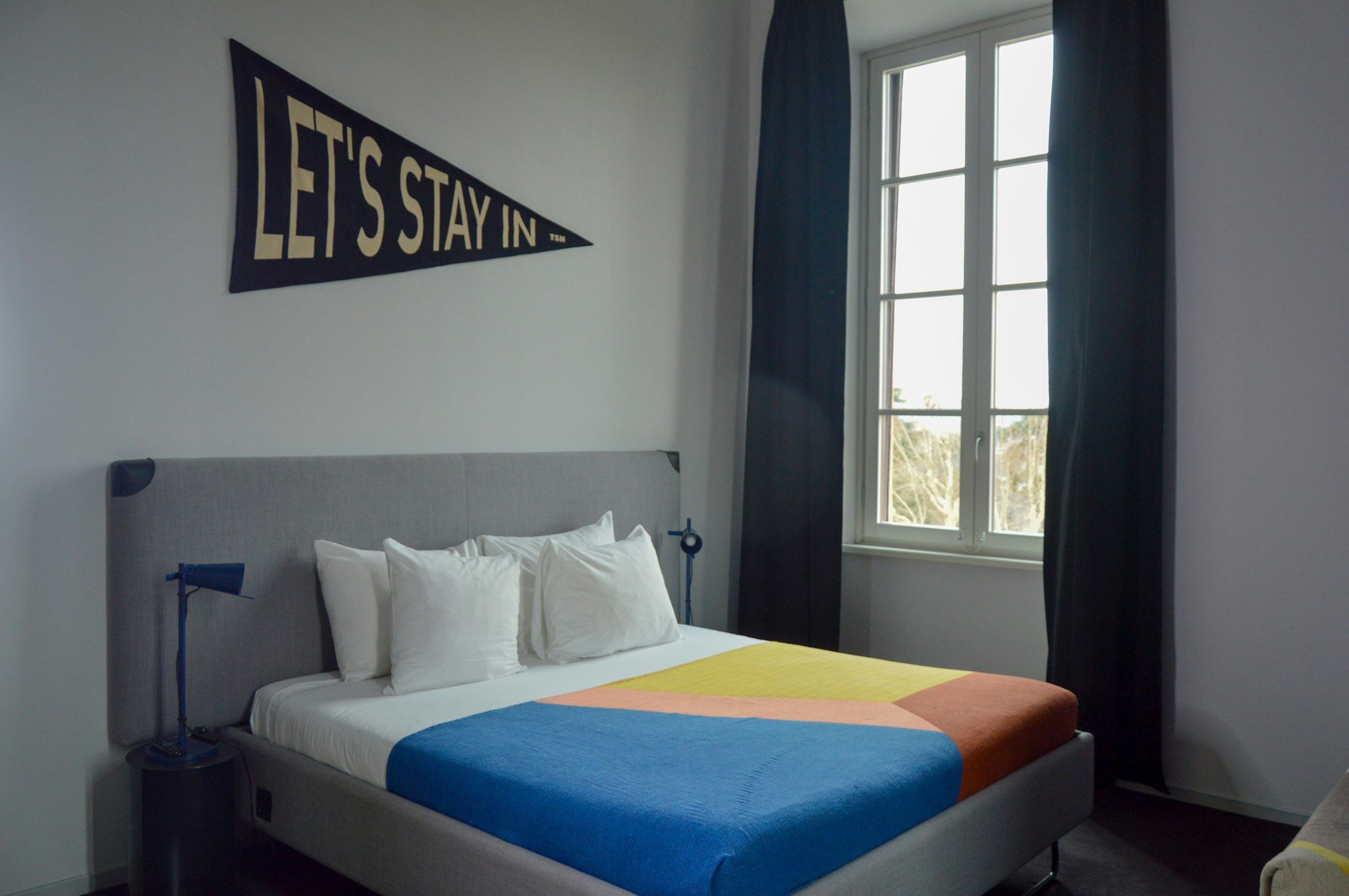 5supkR3zx0yp5YCpZlkvA_Executive_Triple_(2)_S