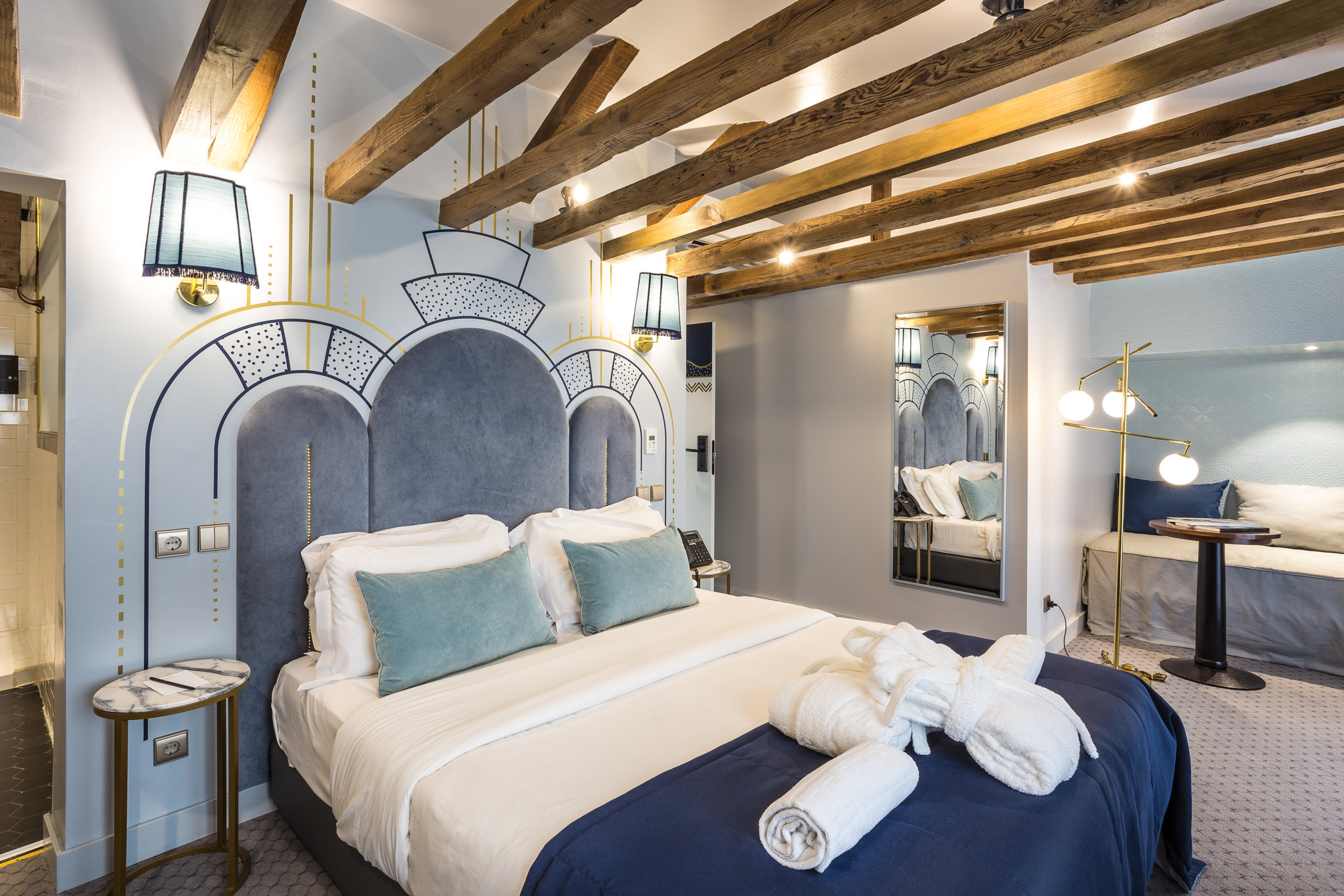 Deluxe_Historic_Room_S