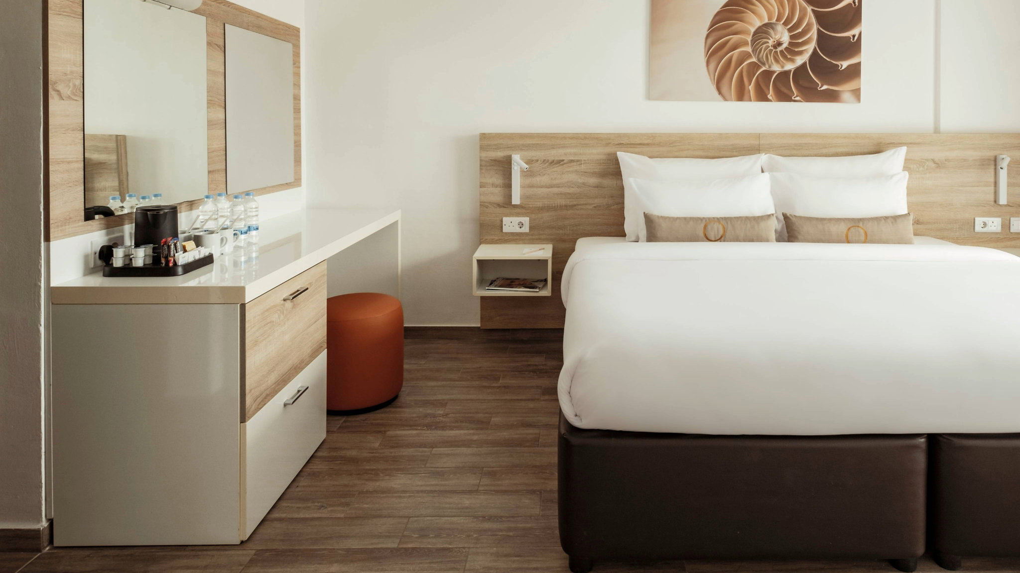 AX_ODYCY_-_Rooms_-_Family_Room_Land_View_(3)_S