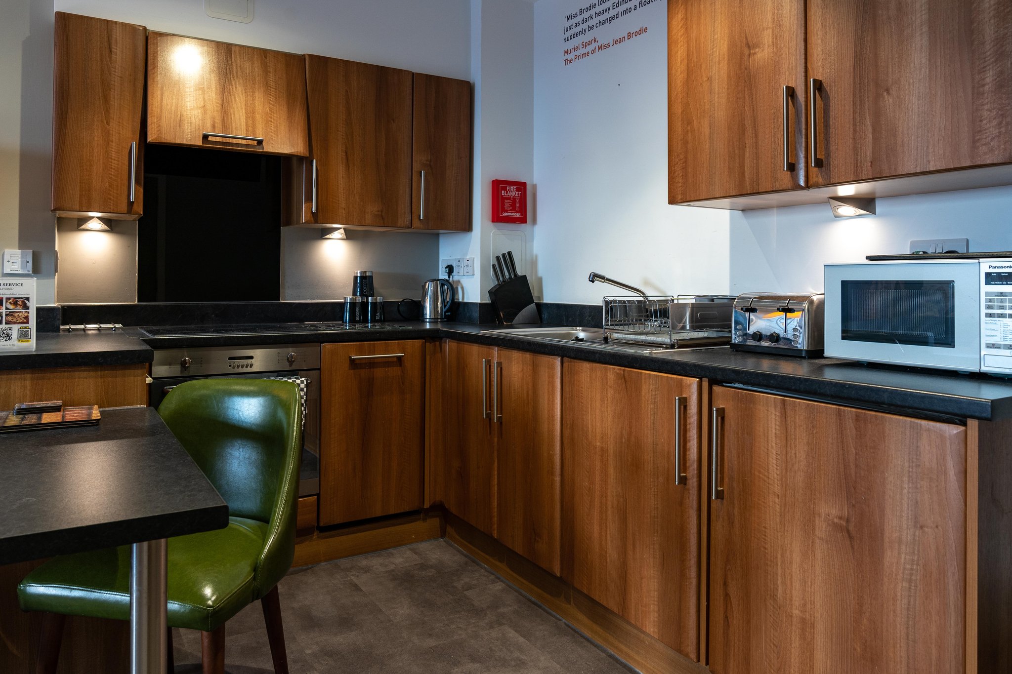 Family_studio_Kitchen_S