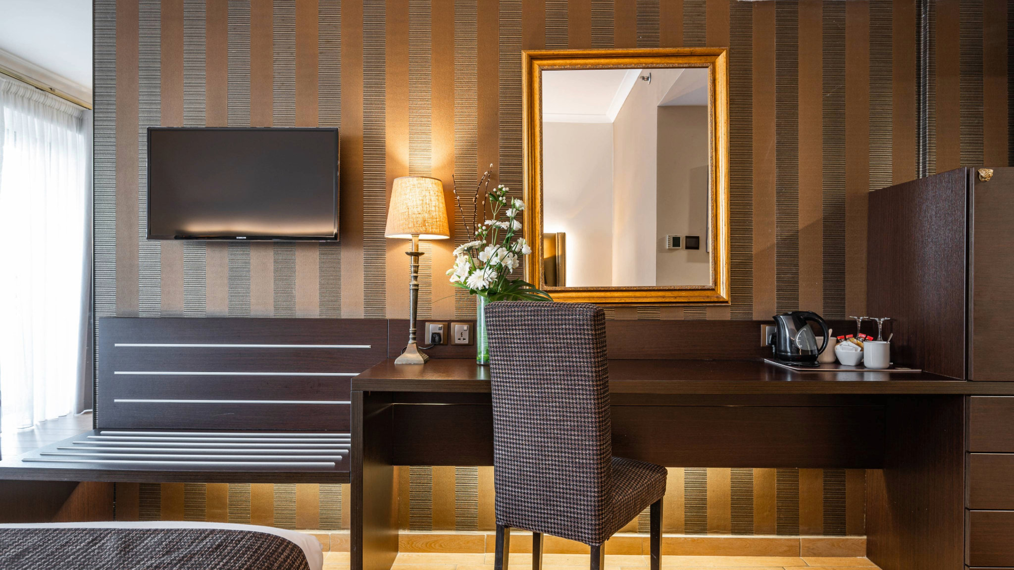 AX_The_Victoria_Hotel_-_Superior_Room_(6)_S