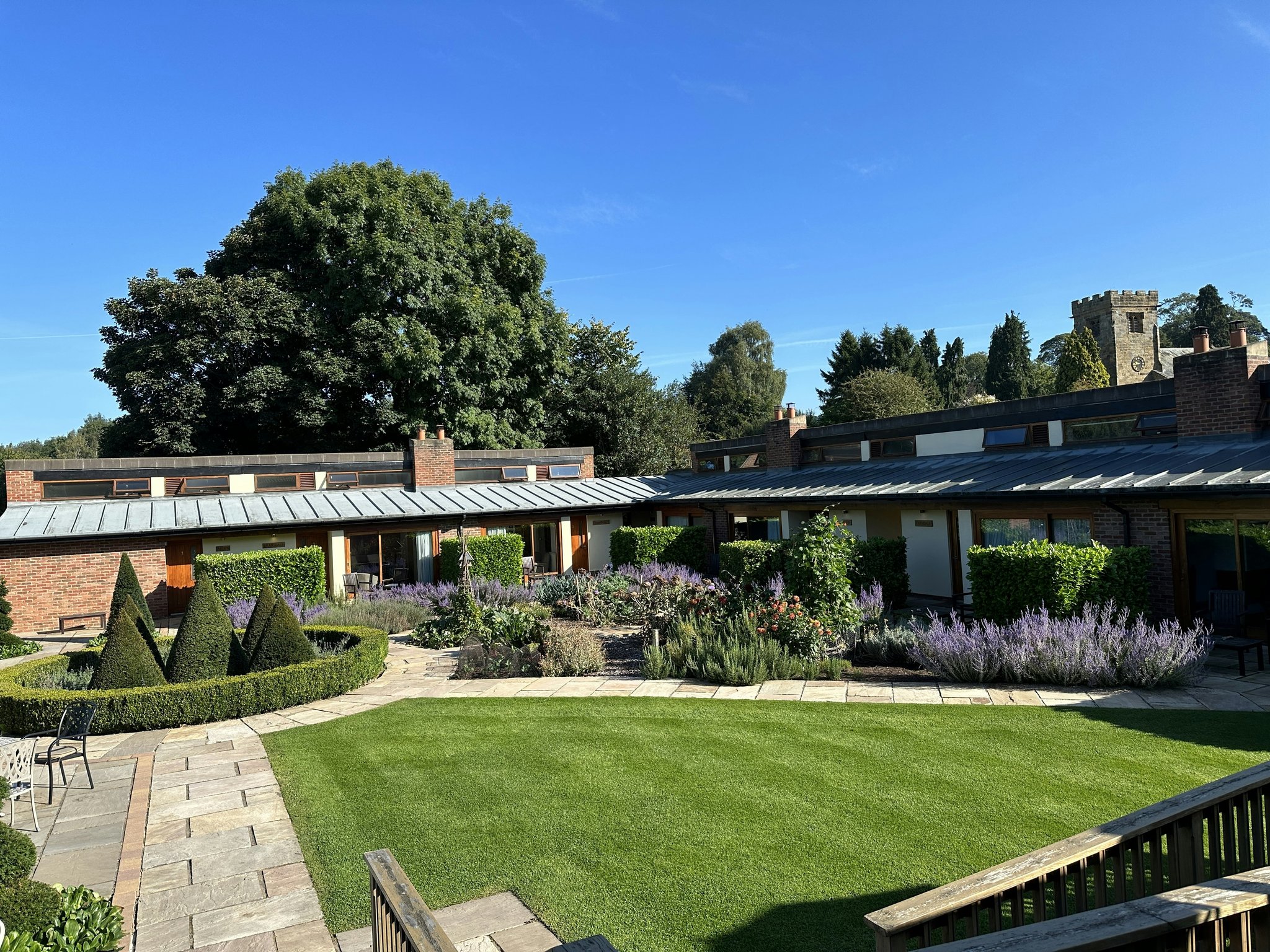 qxny9gXIsUSxWgIMstnX2w_Garden_Back_S